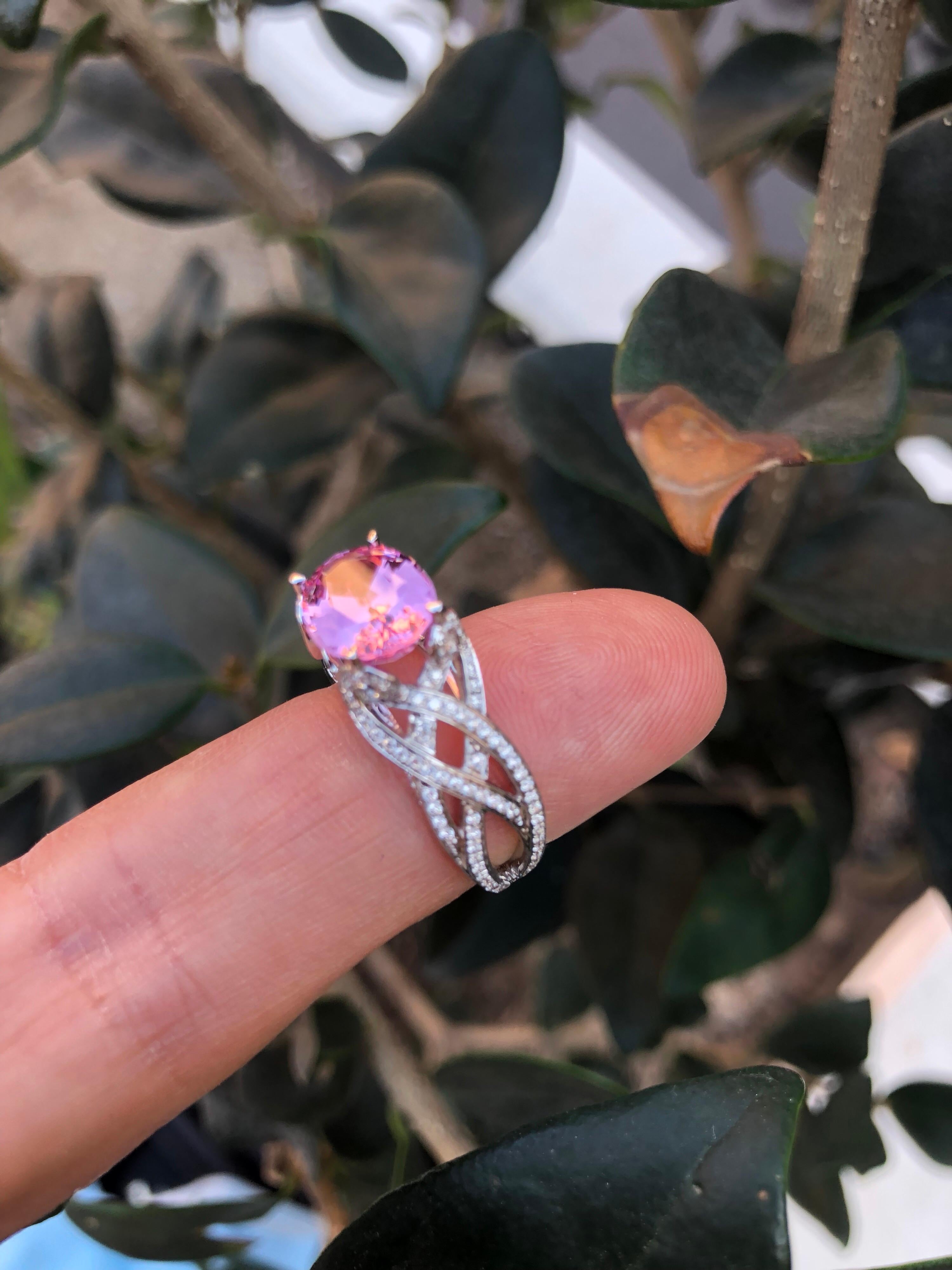 Pink Spinel Ring Oval 3.18 Carats For Sale 1