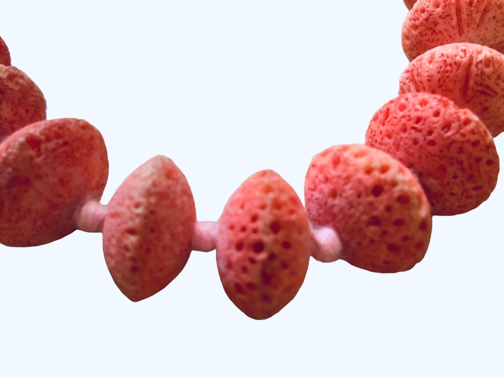Collana di corallo spugna rosa in vendita 2