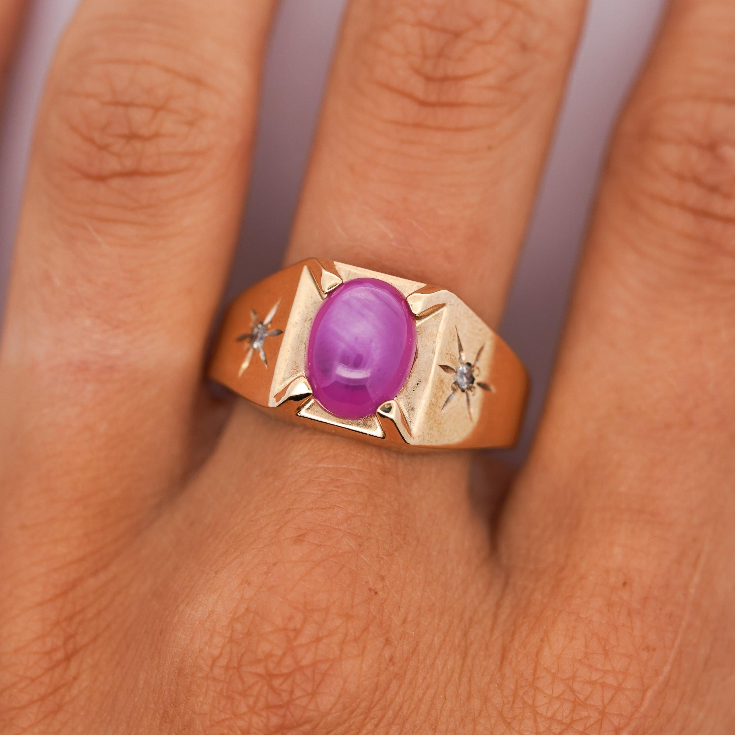 Pink Star Sapphire & Diamond 14K Gold Unisex Statement Ring (Cabochon) im Angebot