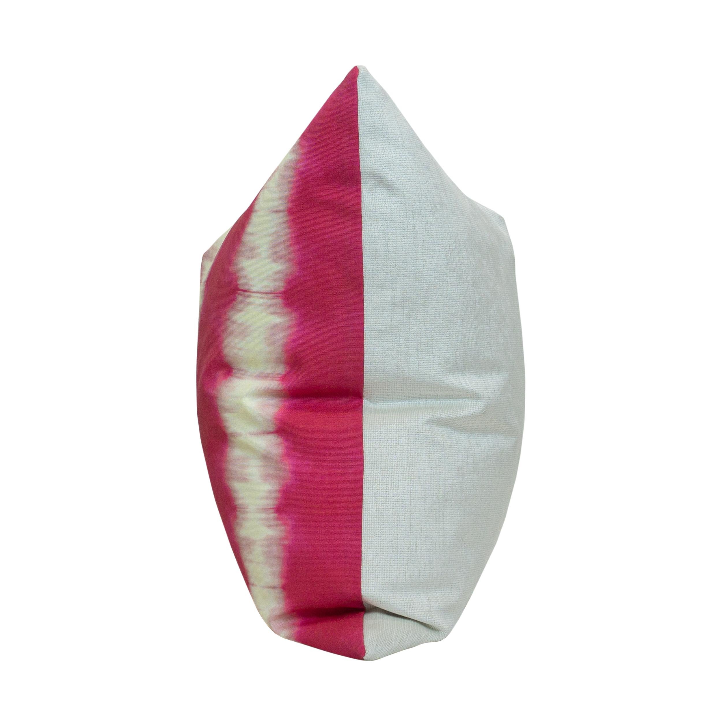 Moderne Oreillers carrés en lin à rayures roses Tie Dye en vente