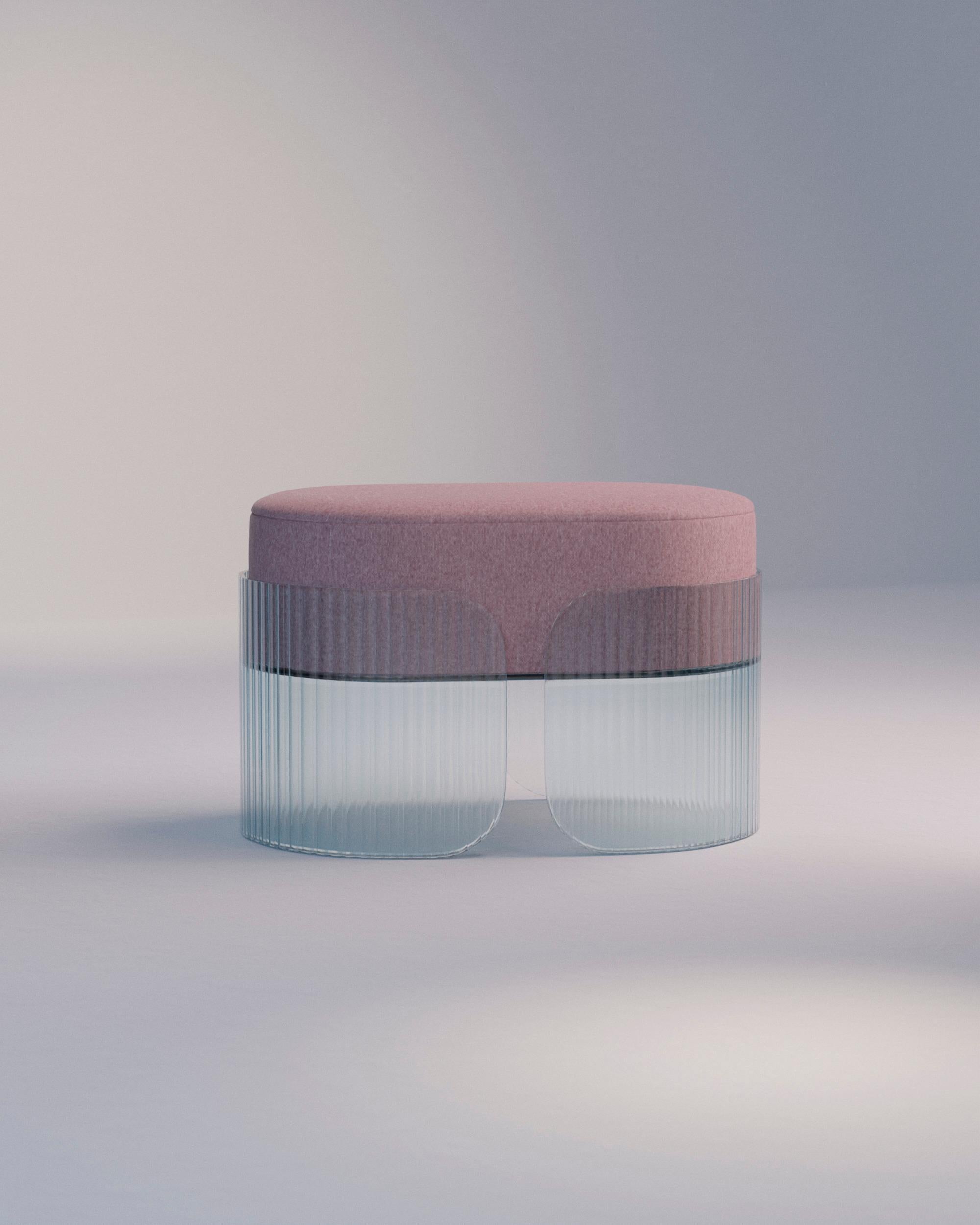 Pink Sublime Ottoman M by Glass Variations
Dimensions: W 72 x D 45 x H 42 cm
Materials: Glass.
Fabric not included.

Bina Baitel imagined the SUBLIME glass ottomans as an allegory of Light and a true challenge with glass material. The creamy white