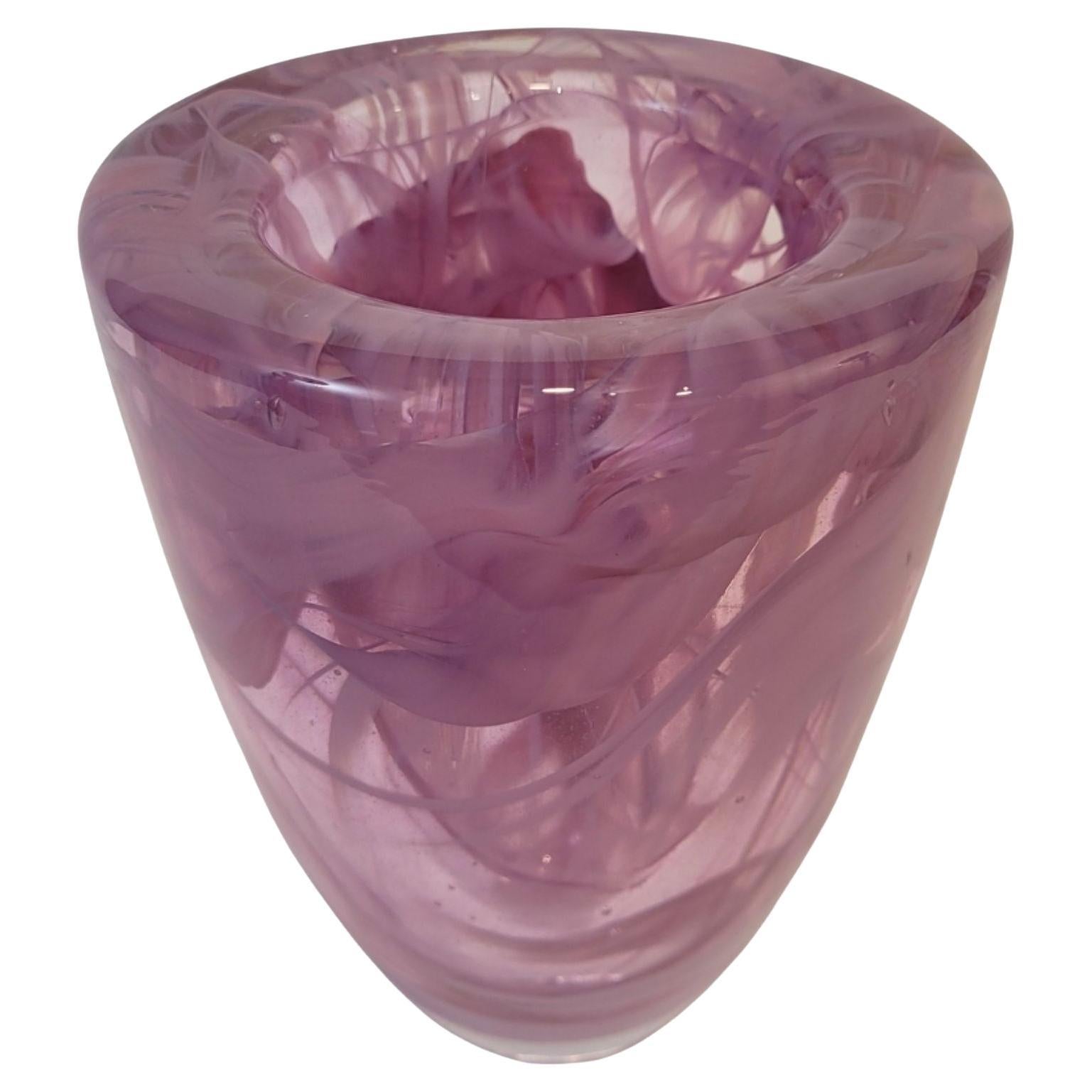Vase rose Suède "Atoll", Kosta Boda, Anna Ehrner pour Kosta Boda, verre soufflé