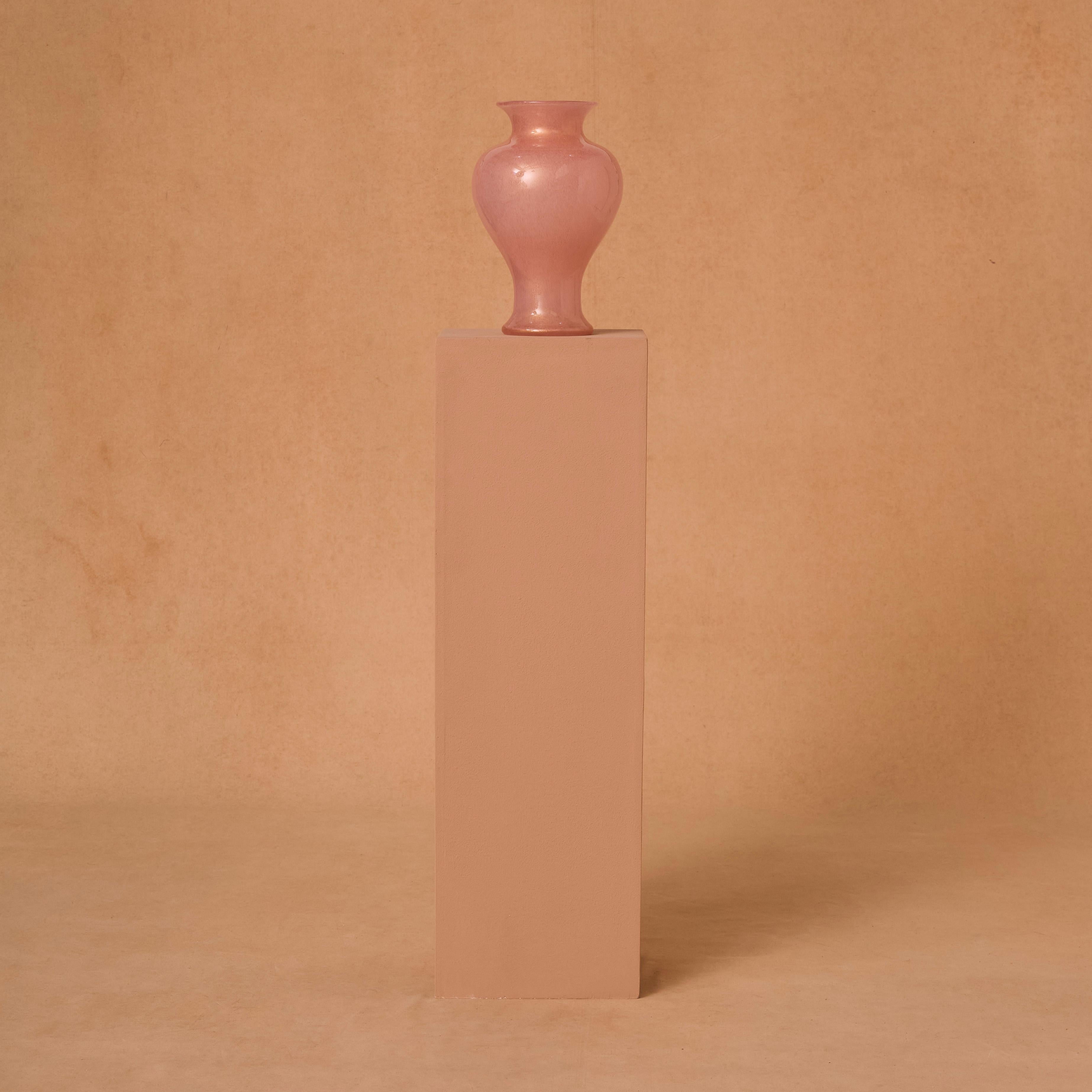 Pink 'Tepore' Glass Vase by Barovier & Toso In Excellent Condition In London, England