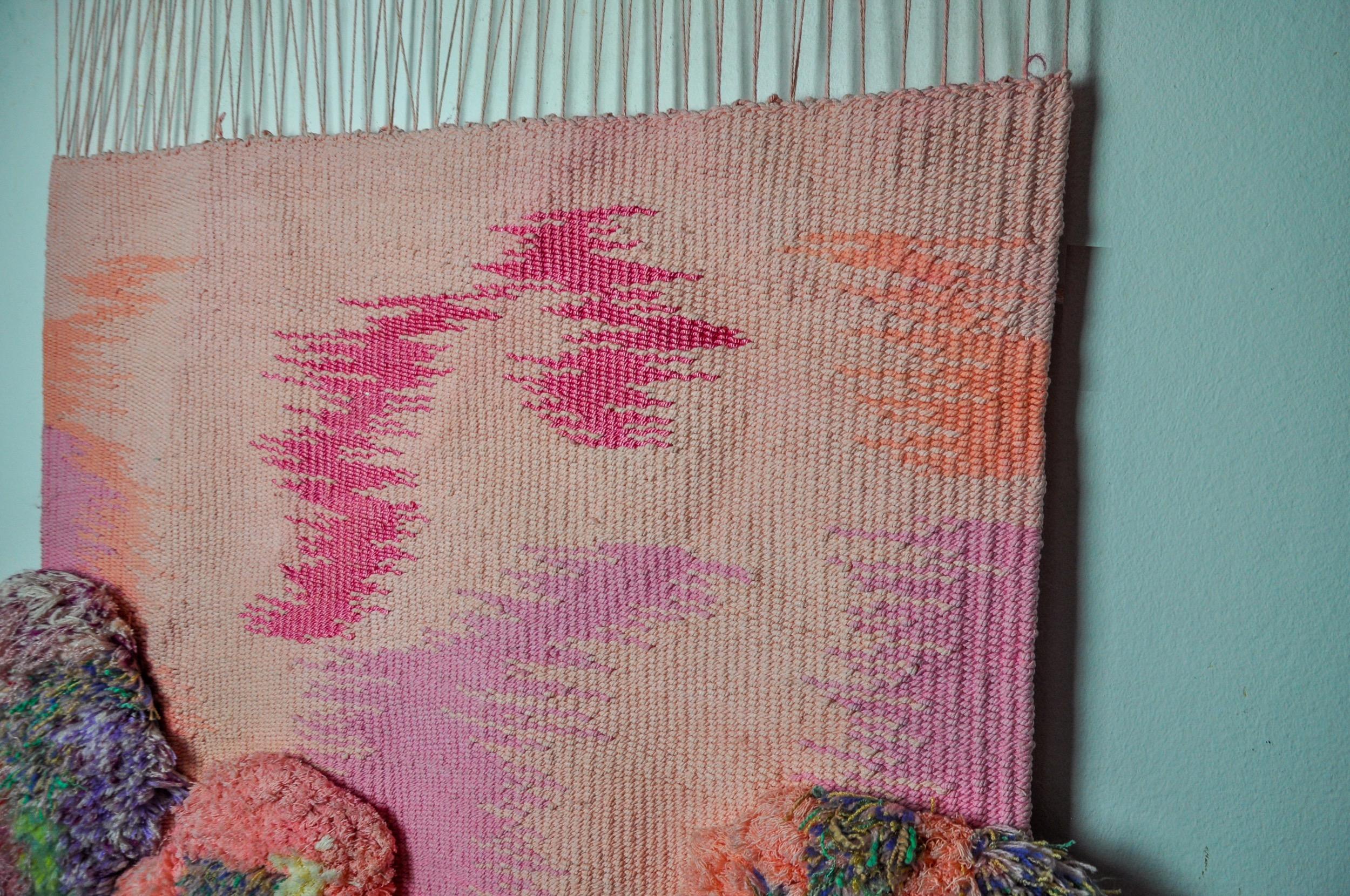 Pink Textured Macrame Wall Tapestry, Spain, 1970s In Good Condition For Sale In BARCELONA, ES