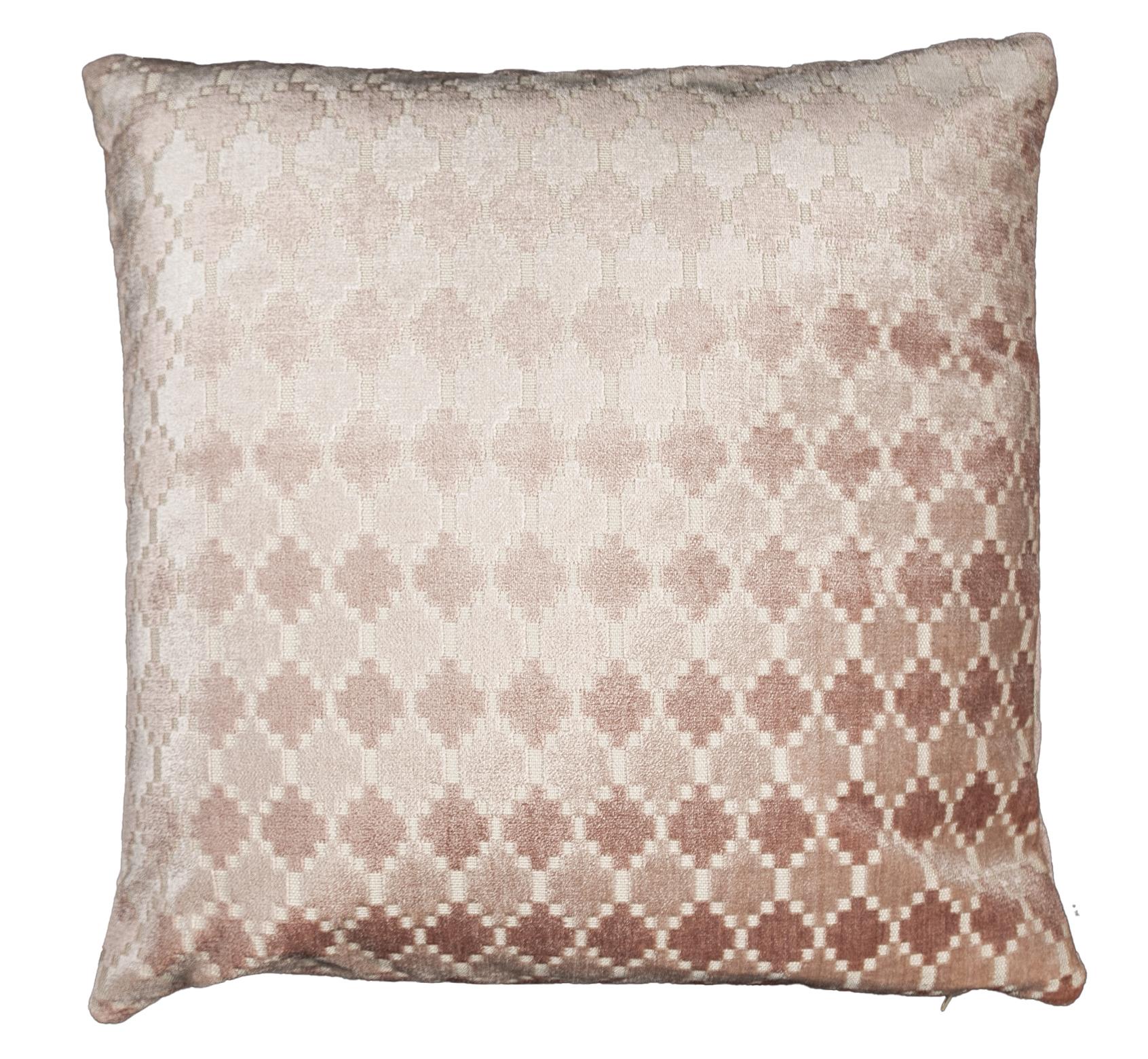 Pink throw pillow in textured velvets- Blush- by Mar de Doce In New Condition For Sale In Dallas, TX