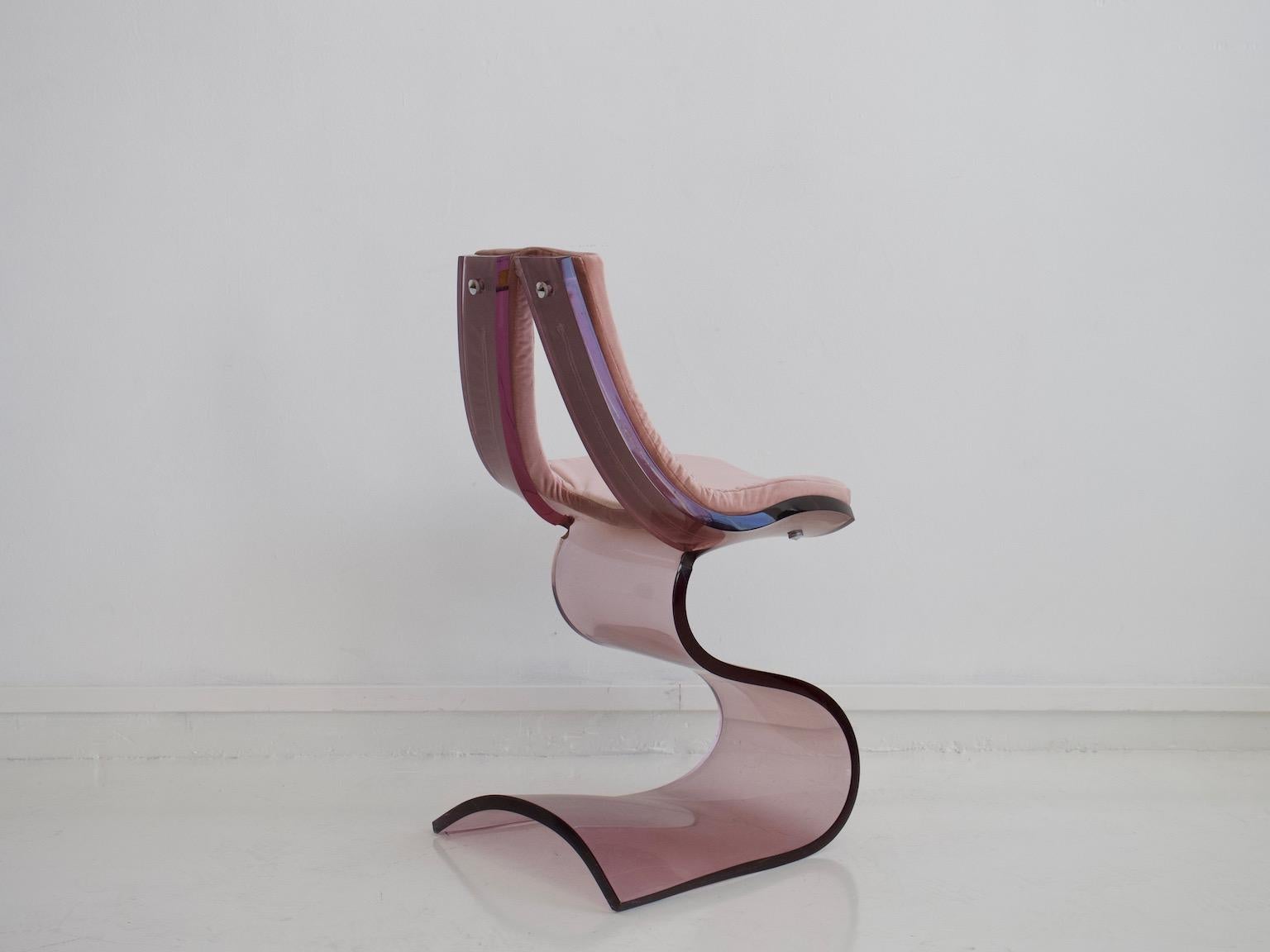 Pink Tinted Lucite Dumas Chair by Boris Tabacoff In Good Condition In Madrid, ES