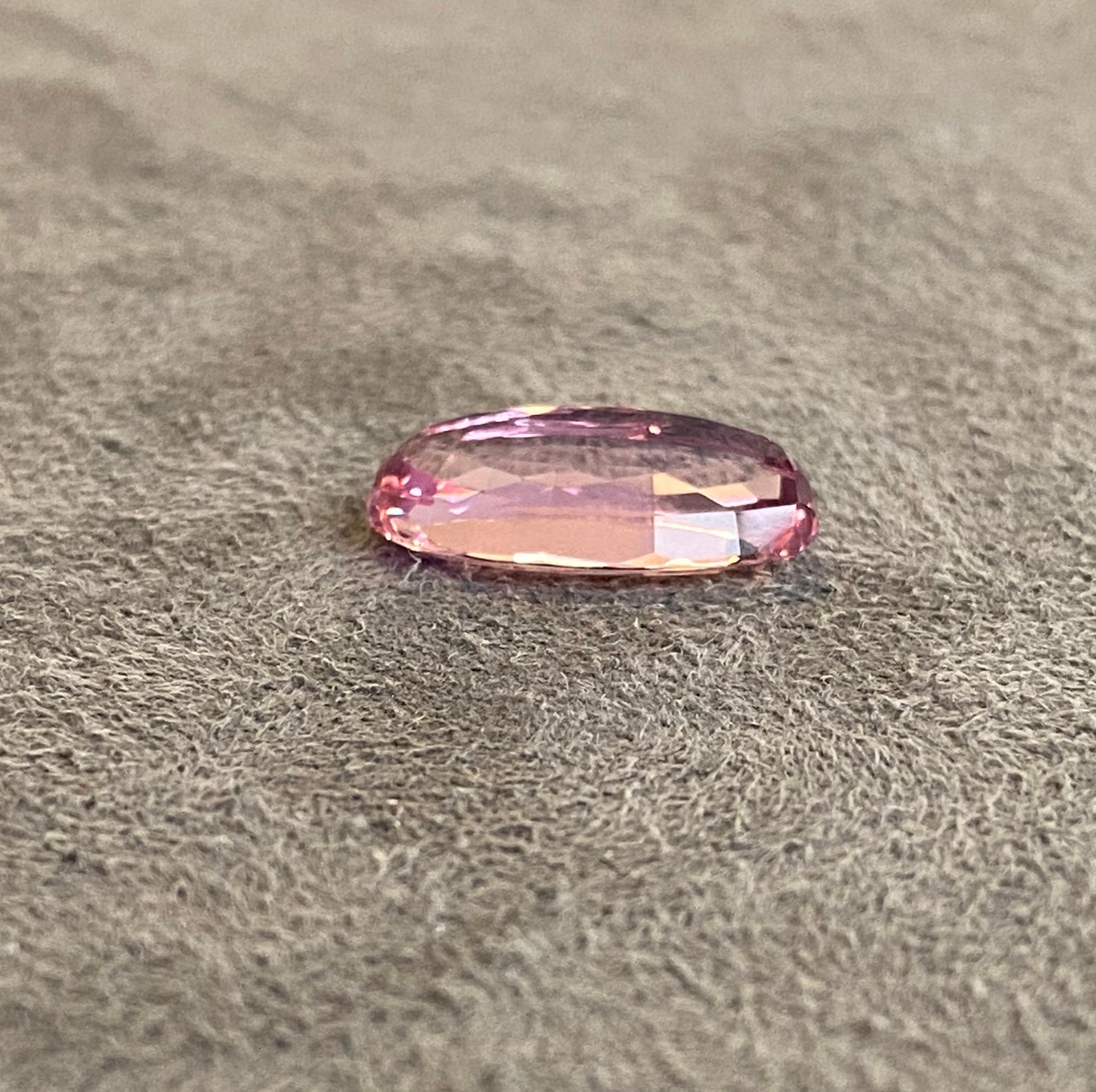 Pink Topaz 8.04ct In Good Condition For Sale In Genève, CH