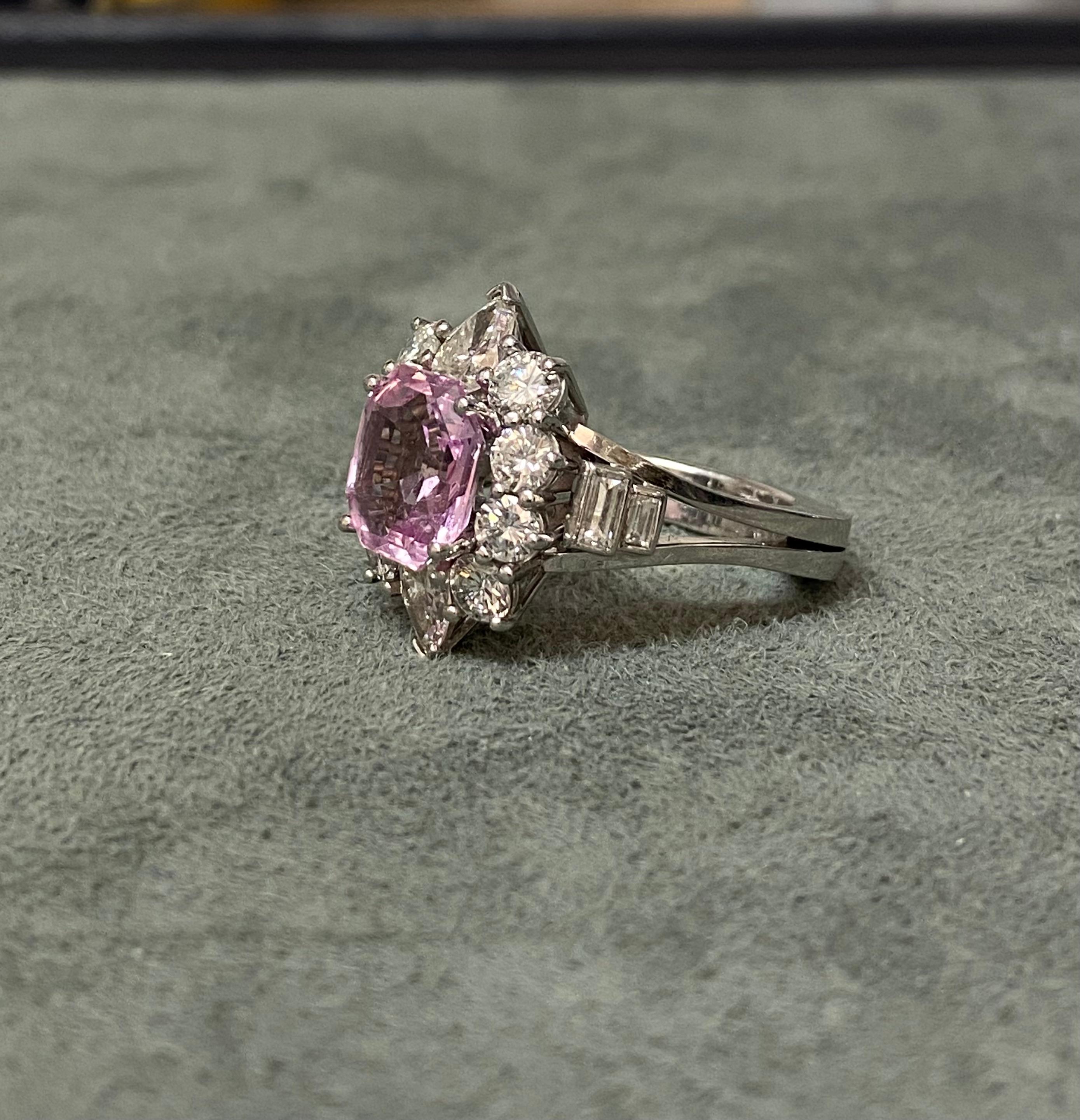 Pink Topaz and Diamond Ring In Good Condition For Sale In Genève, CH