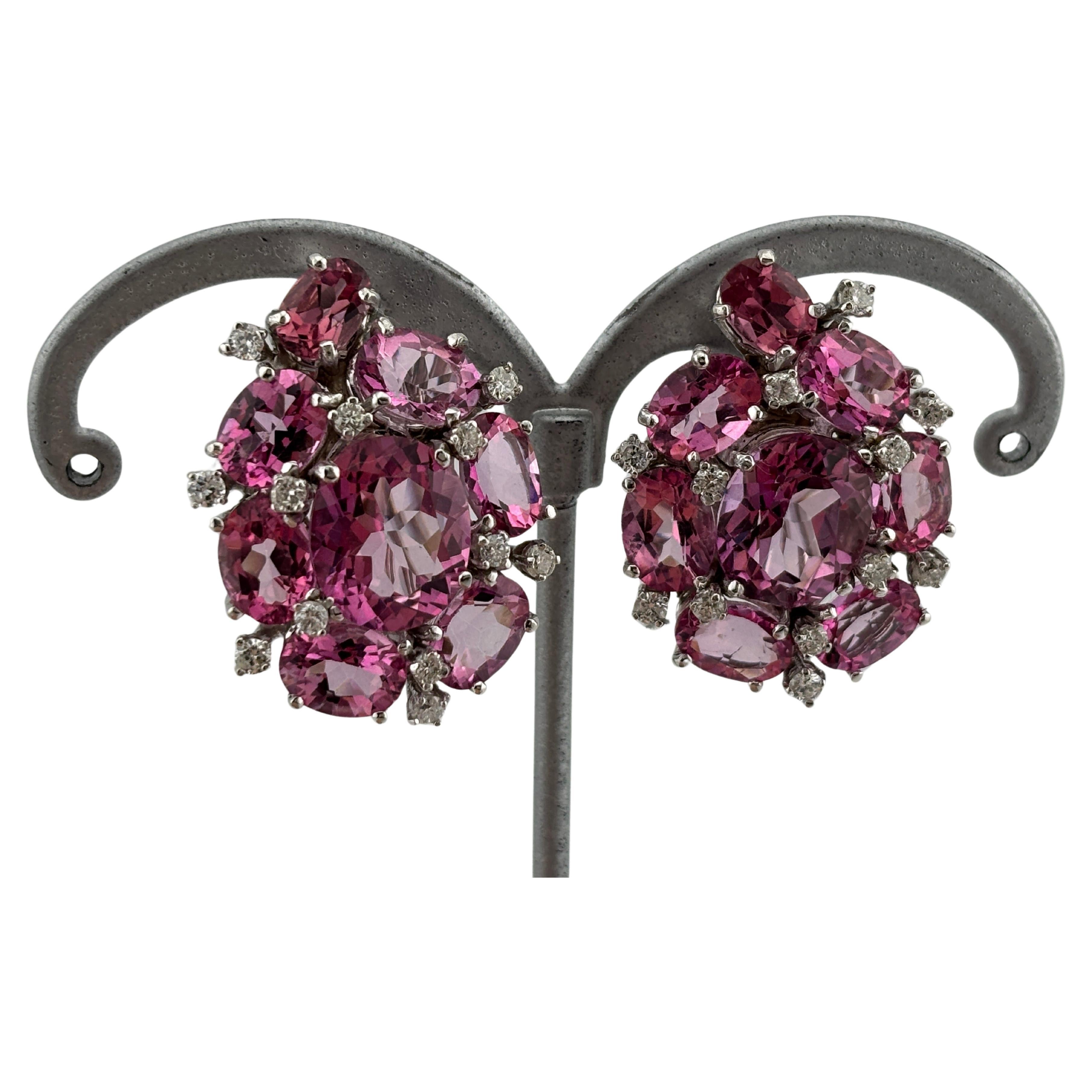 These elegant earrings are a stunning combination of luxury and sophistication, perfect for those who appreciate both the warmth of gemstones and the brilliance of diamonds.

Their versatile design makes them suitable for both classic and