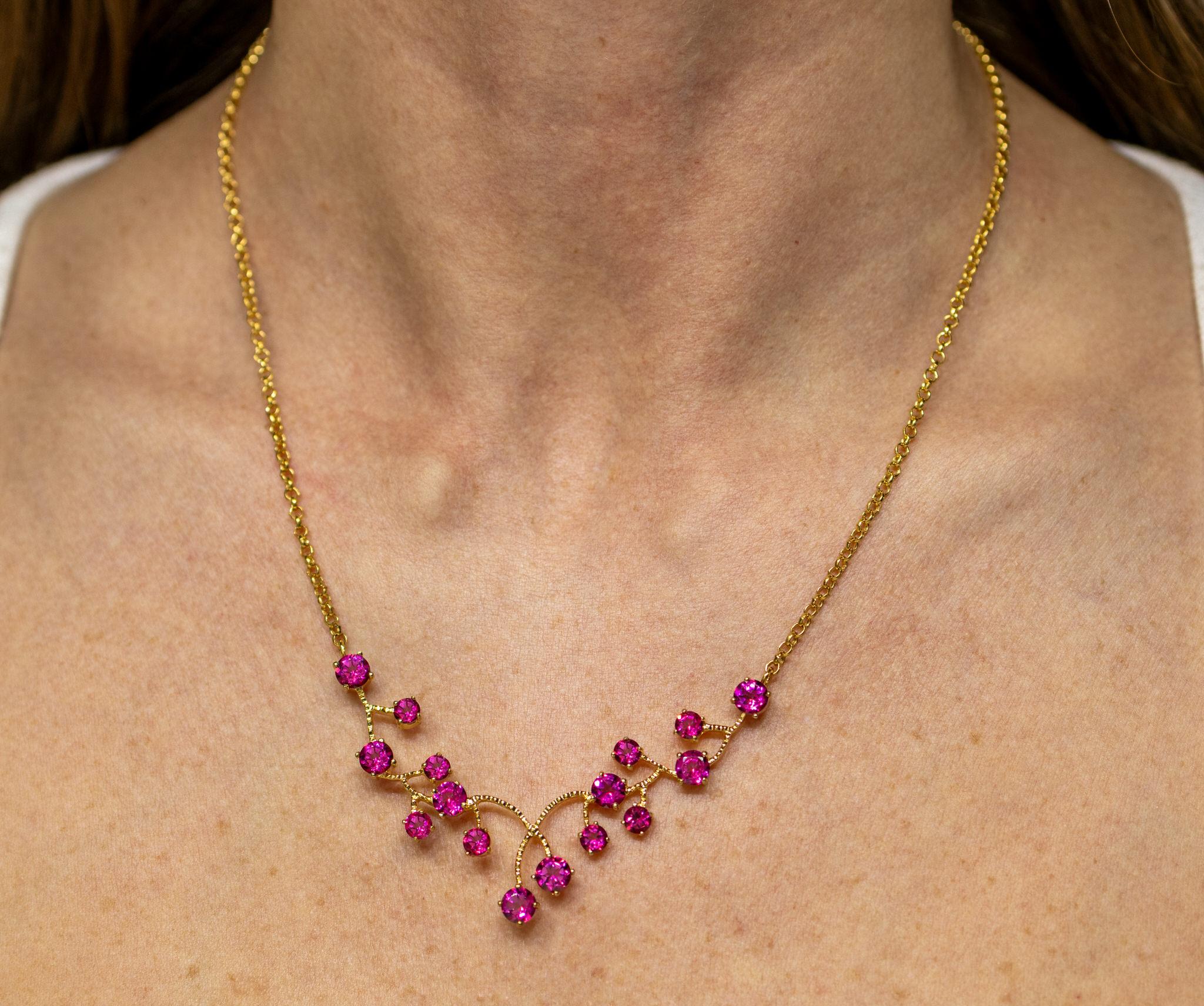 Round Cut Pink Topaz Necklace 7.9 Carats 18K Yellow Gold Plated Sterling Silver For Sale