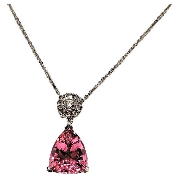 Pink Tourmaline '10.30 Cts', Diamond '1=0.58 + 12=0.20cts', 18kw Gold Pendant For Sale