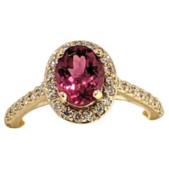 Pink Tourmaline '1.22cts', Diamond '43=0.39cts' 18KY Gold Ring