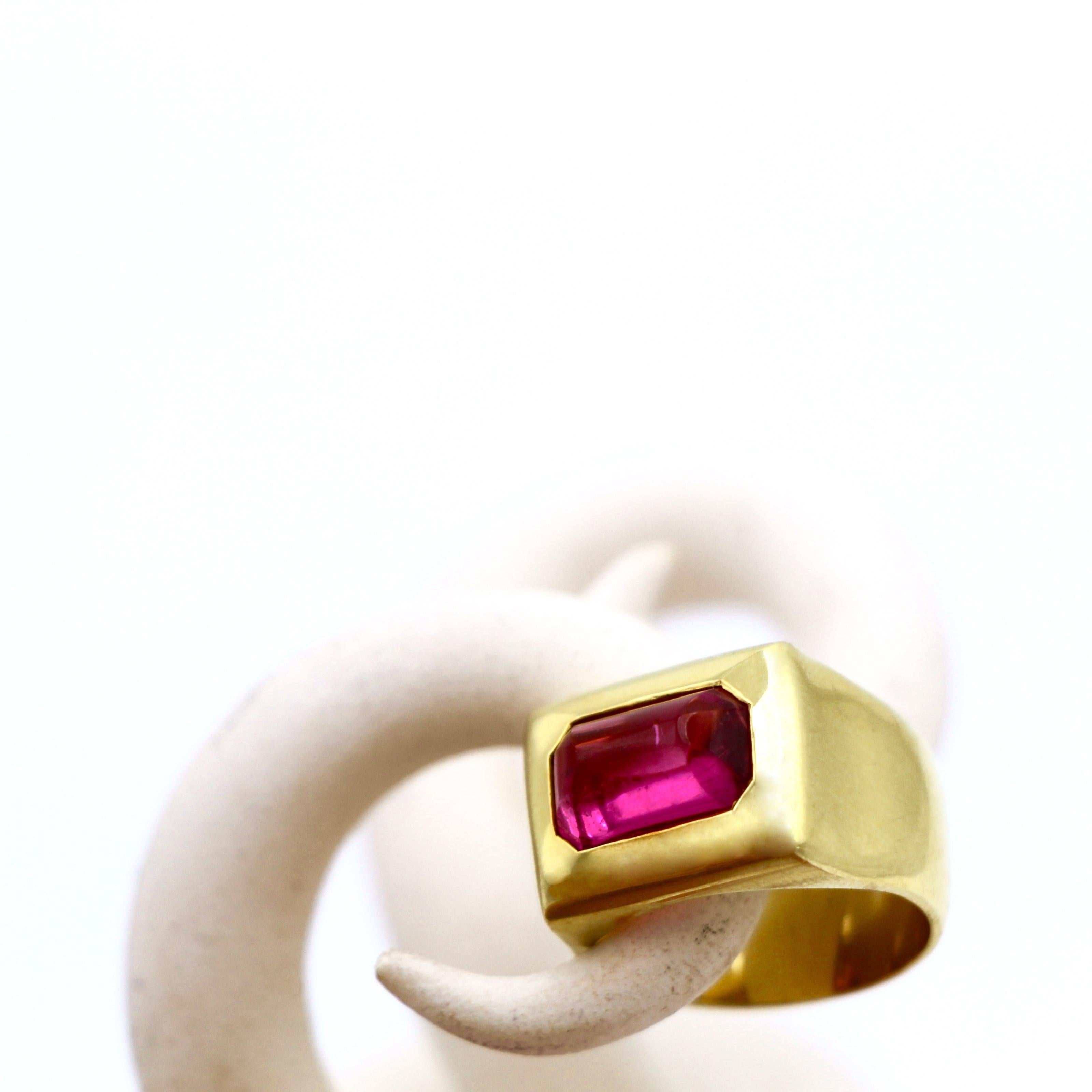 Contemporary Susan Lister Locke 2.87 Carat Pink Tourmaline set in 18K Gold Greek Signet Ring For Sale