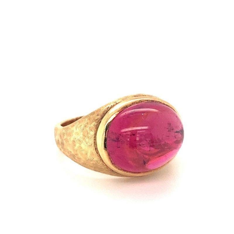 Cabochon Pink Tourmaline 18K Yellow Gold Ring, Circa 1960s
