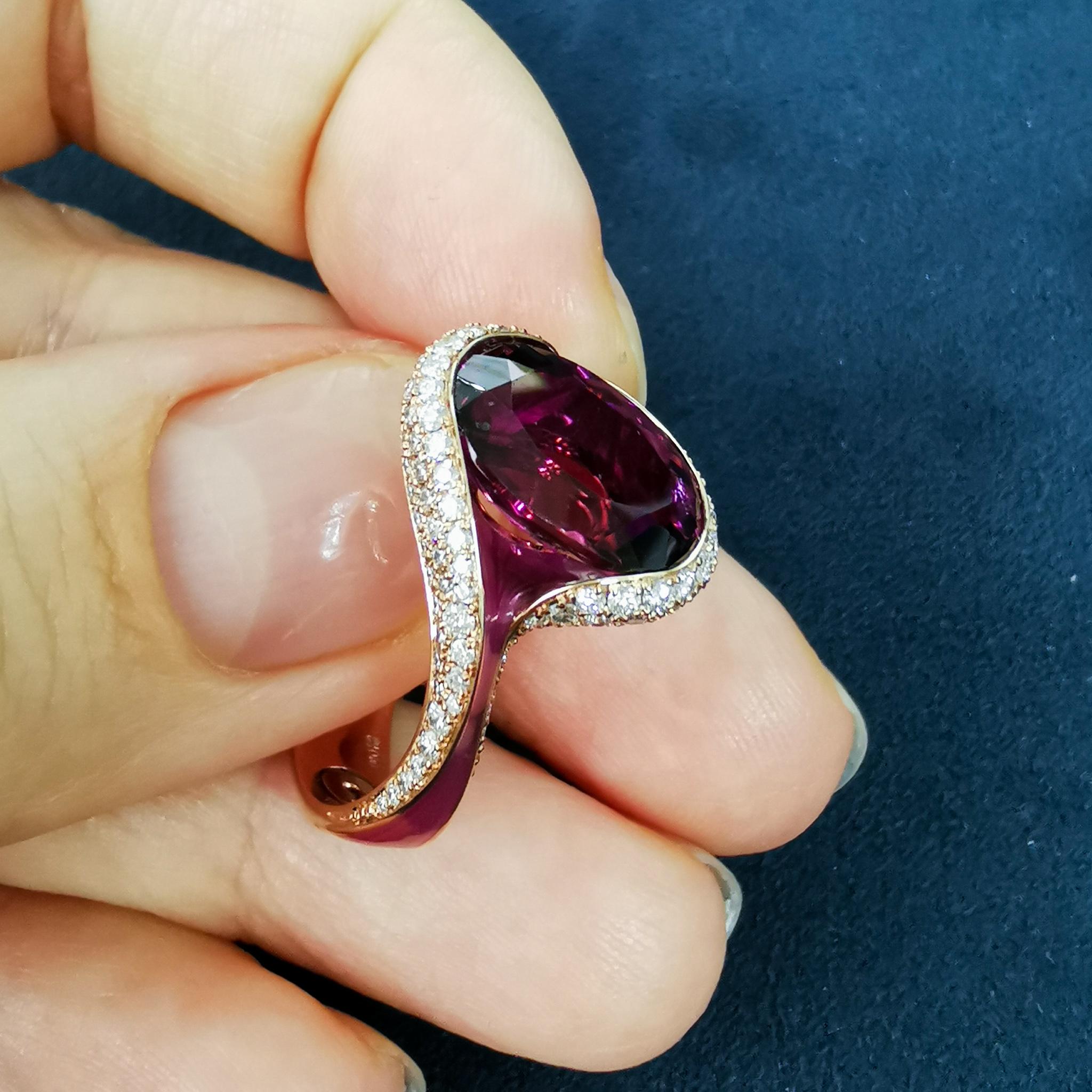 Rosa Turmalin 4,45 Karat Diamanten Emaille 18 Karat Roségold ge Melted Colors Ring im Zustand „Neu“ im Angebot in Bangkok, TH
