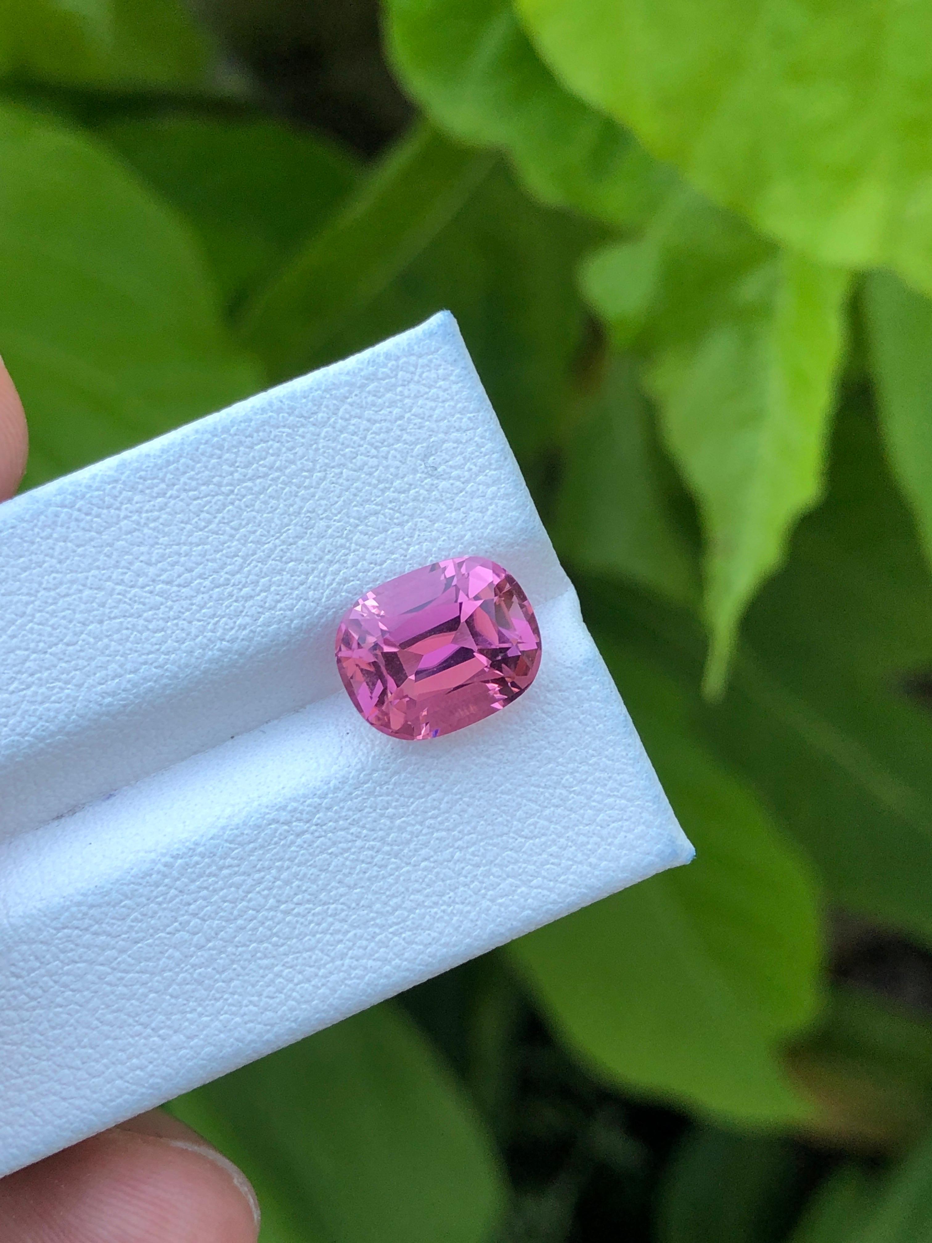 Pink Tourmaline 4.55 ct In New Condition For Sale In Bangkok, TH