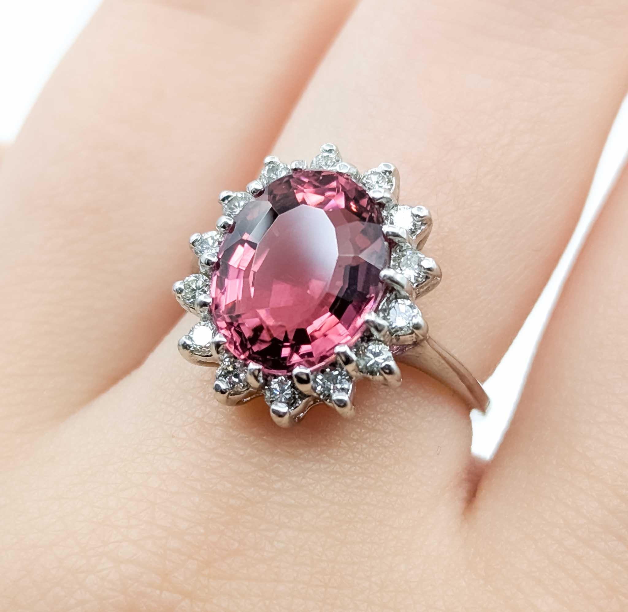 Anillo de Oro Blanco de 14k con Turmalina Rosa y Diamante en Excelente estado para la venta en Bloomington, MN