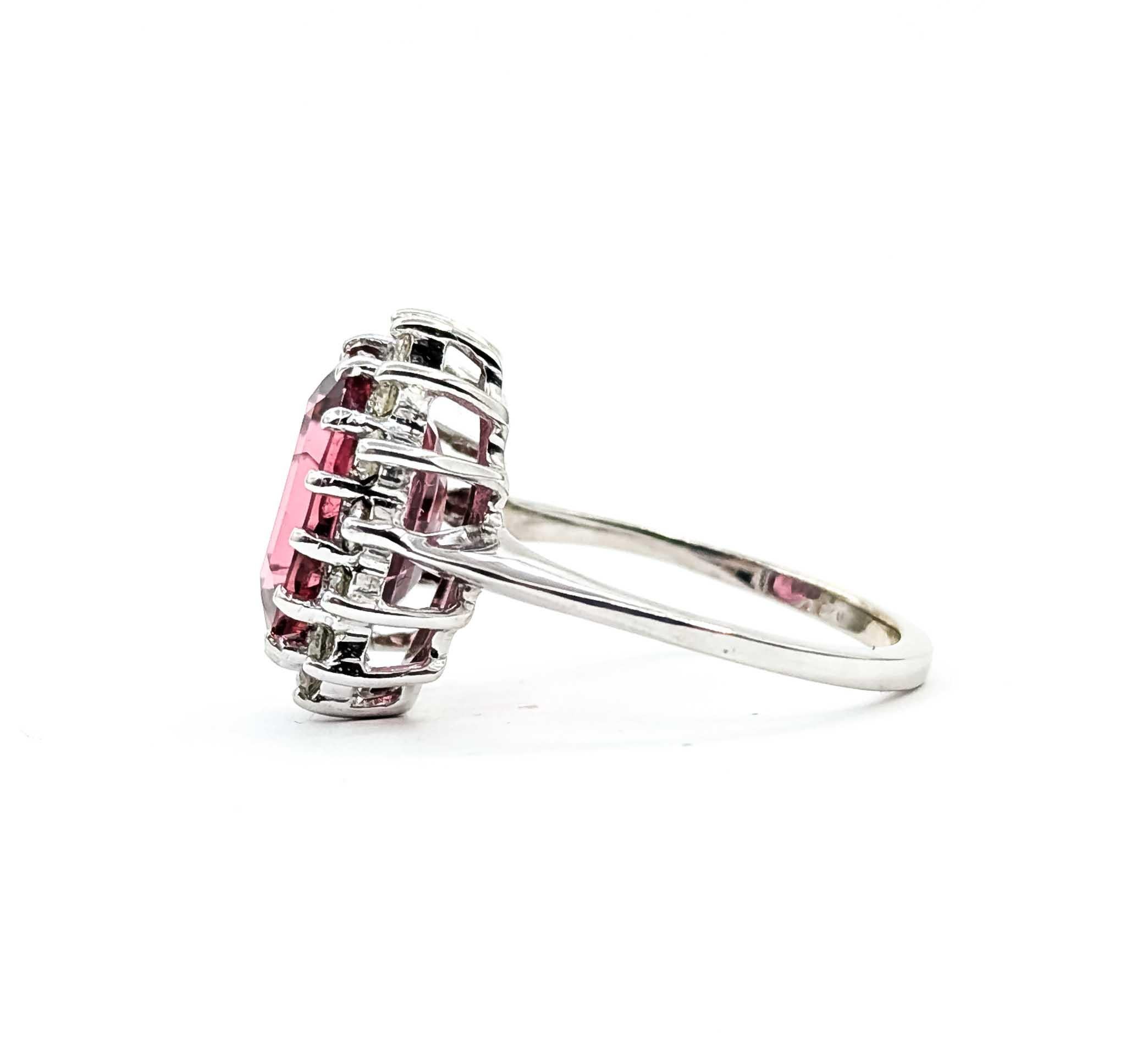 Anillo de Oro Blanco de 14k con Turmalina Rosa y Diamante en venta 3