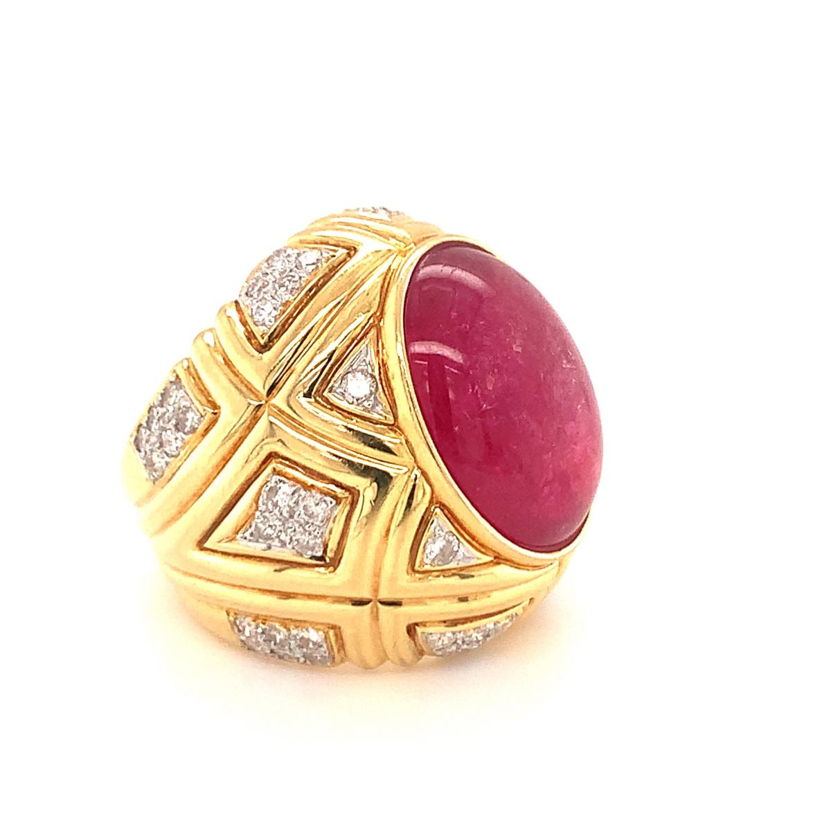Women's Pink Tourmaline and Diamond 18k Yellow Gold Dome Ring, circa 1970s For Sale