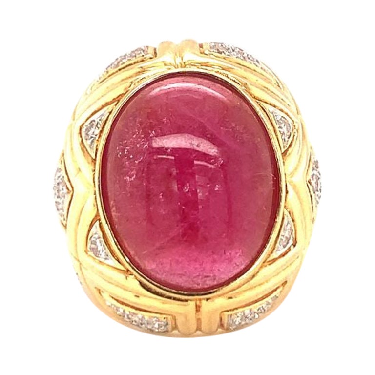 Anello a cupola in oro giallo 18 carati con tormalina rosa e diamanti, circa anni '70