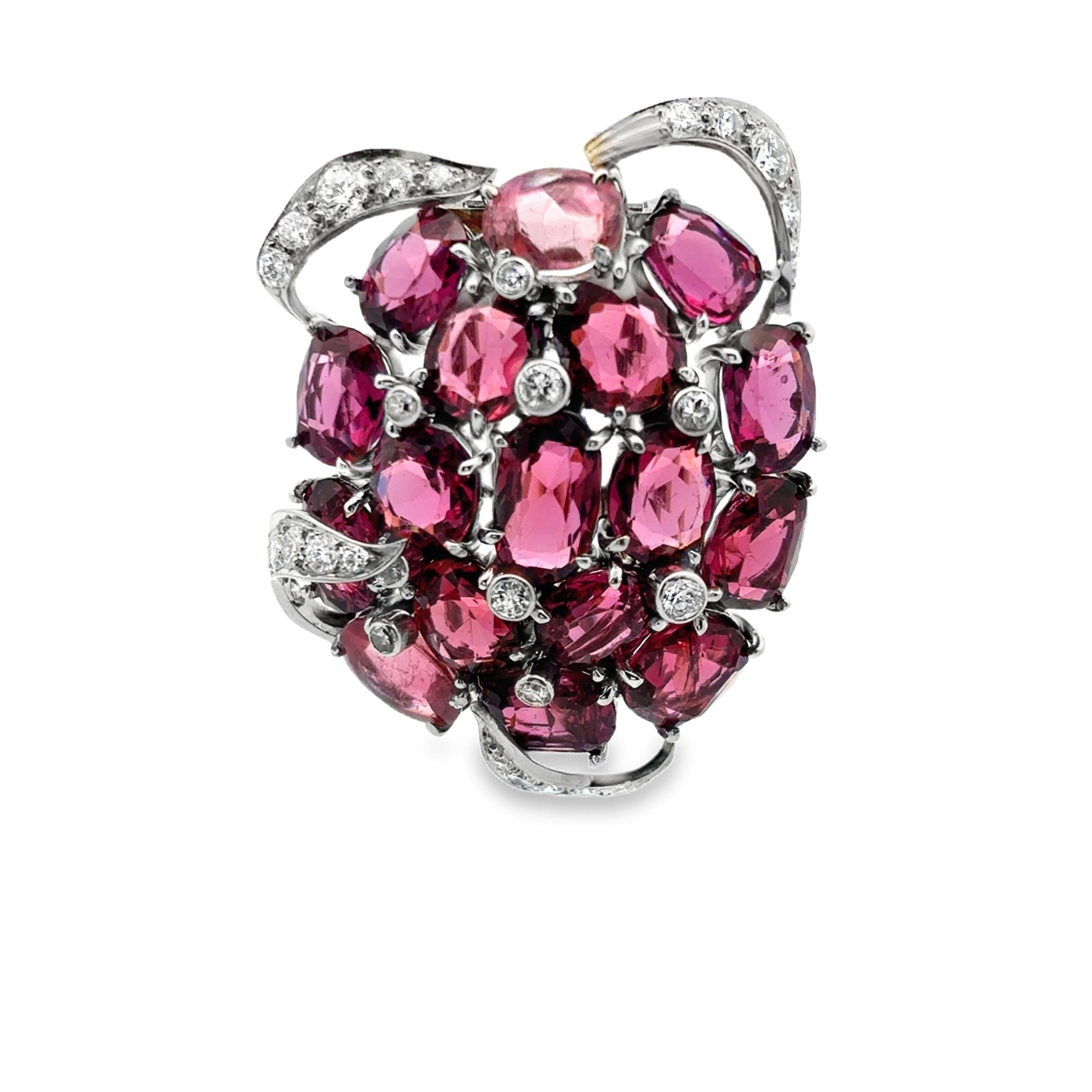 Donna Set di orecchini e spille in tormalina rosa e diamanti in vendita