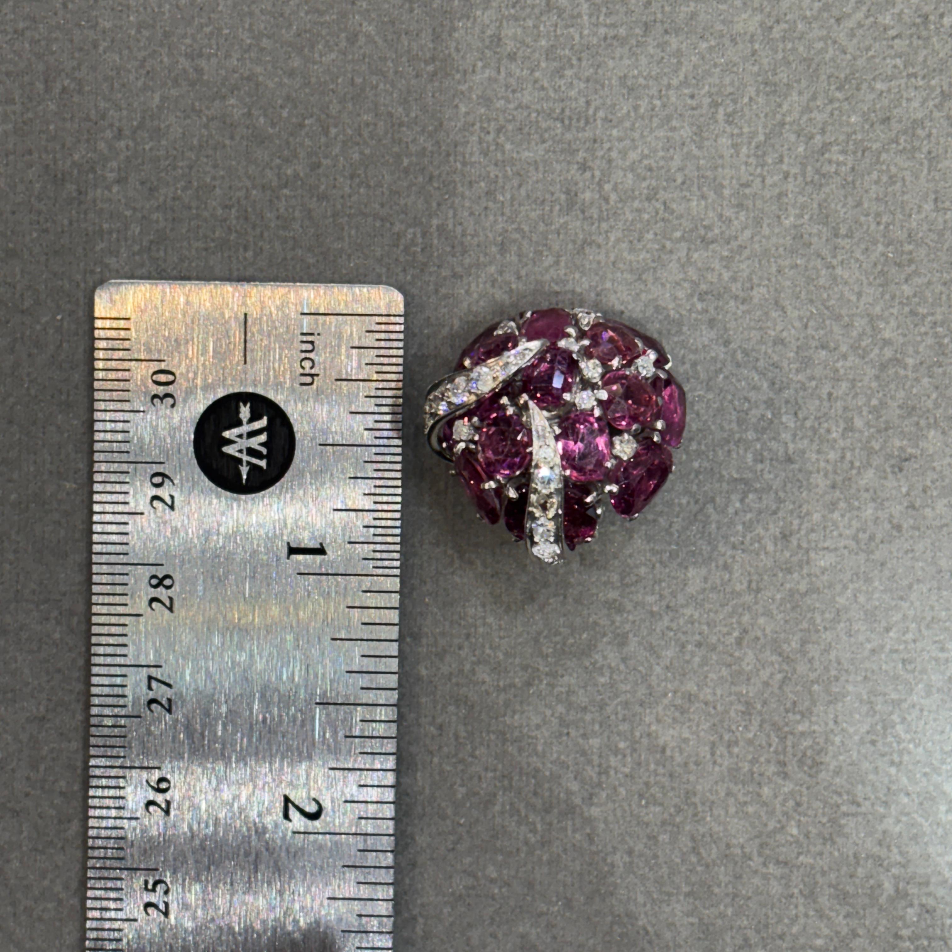 Set di orecchini e spille in tormalina rosa e diamanti in vendita 1