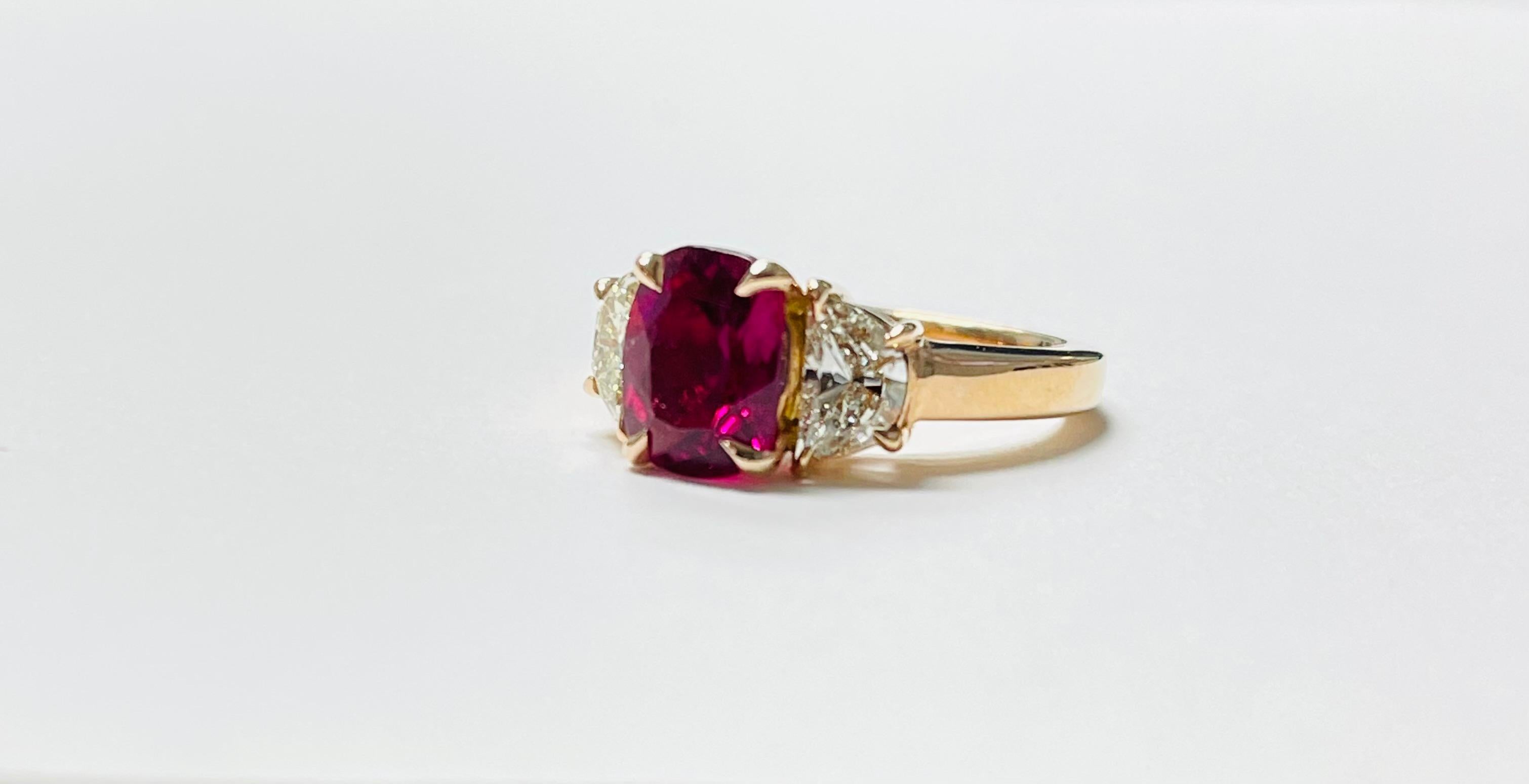 Pink Tourmaline And Diamond Engagement Ring In 14 Karat Yellow Gold. In condizioni Nuovo in vendita a New York, NY