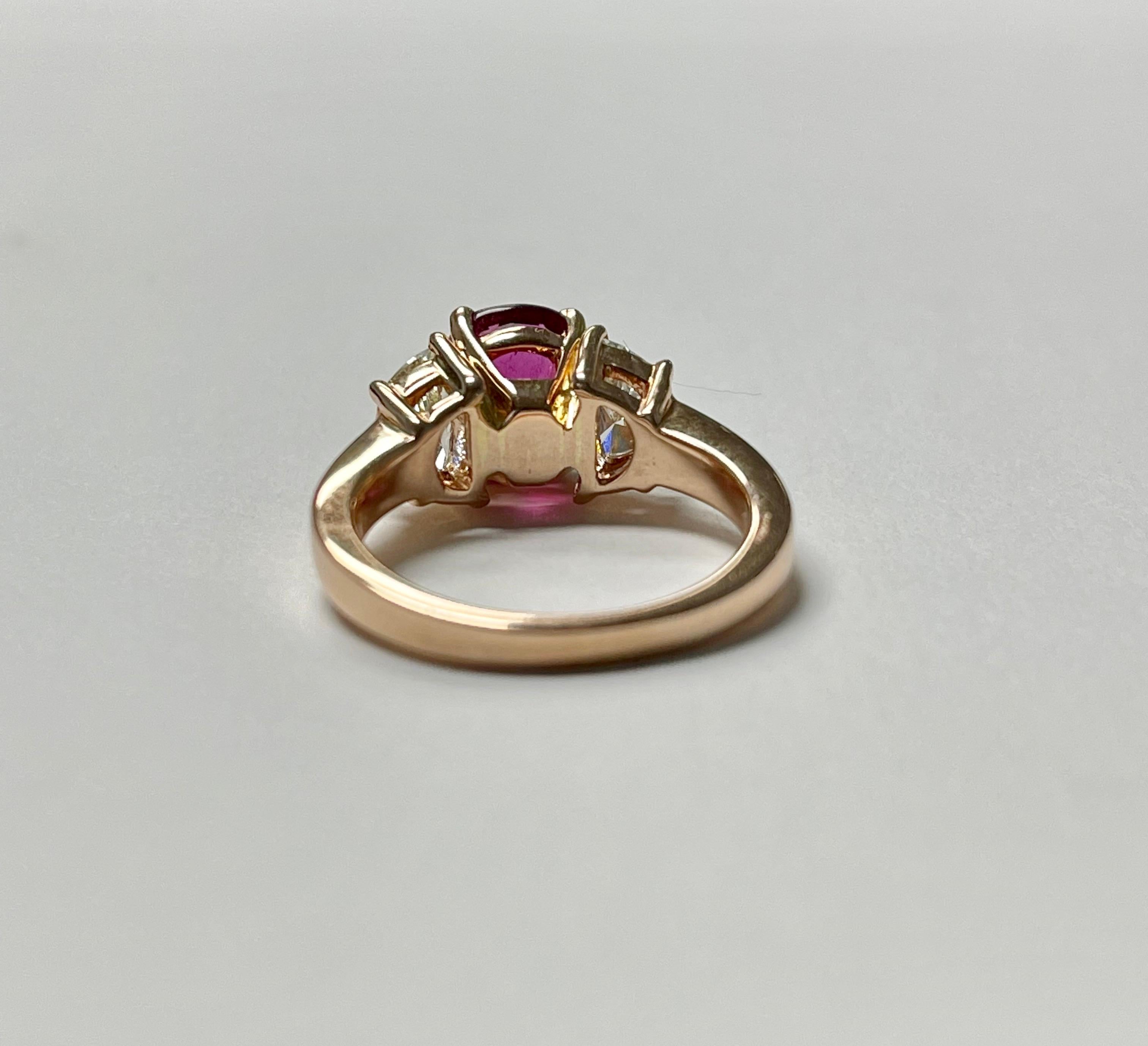 Contemporain Bague de fiançailles en or rose 14 carats avec tourmaline rose et diamants en vente