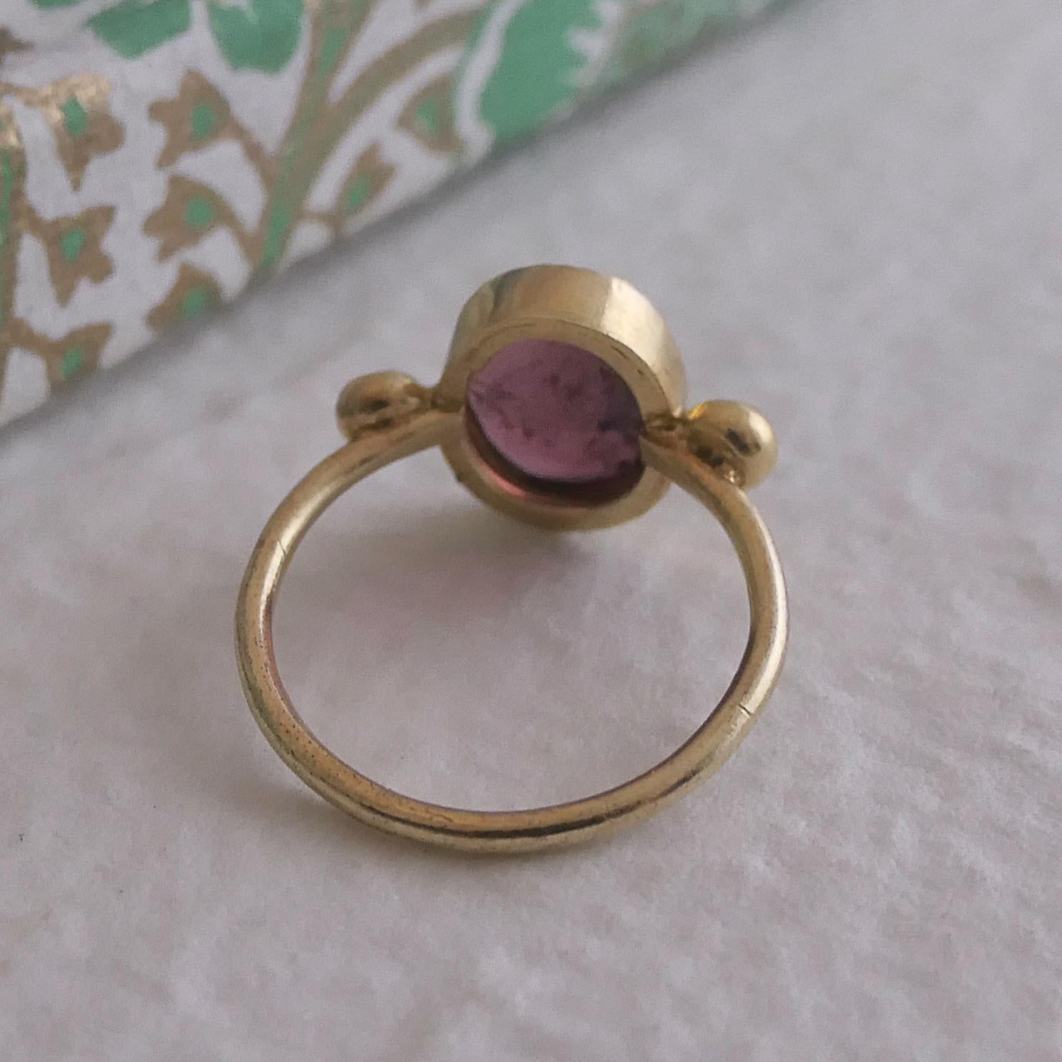 Rosa Turmalin und Diamant Vergoldeter Sterling Silber Ring Größe 6 im Zustand „Neu“ im Angebot in Oslo, 03