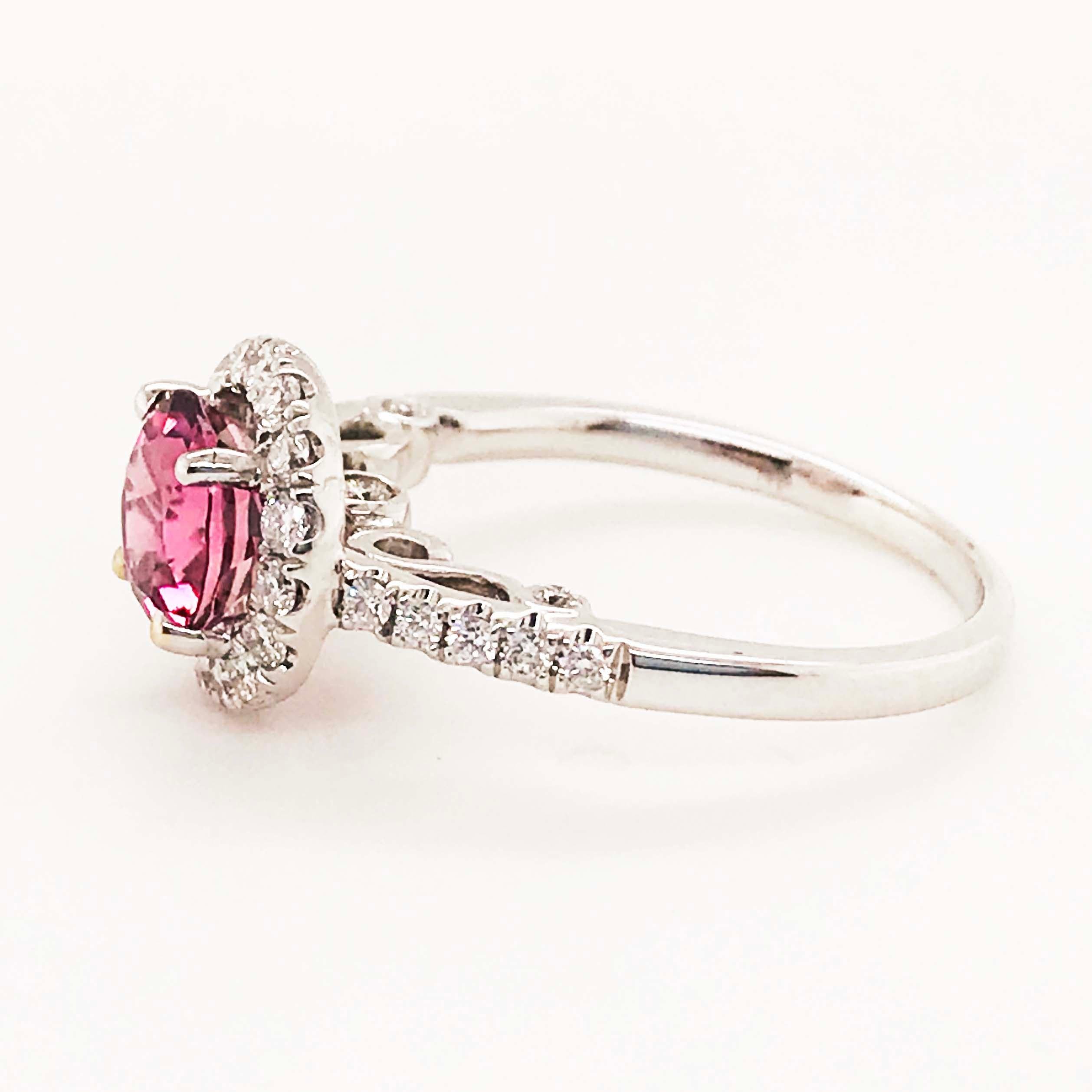 En vente :  Bague de fiançailles en or blanc avec tourmaline rose et diamant, diamant de 2 carats et pierre précieuse 4