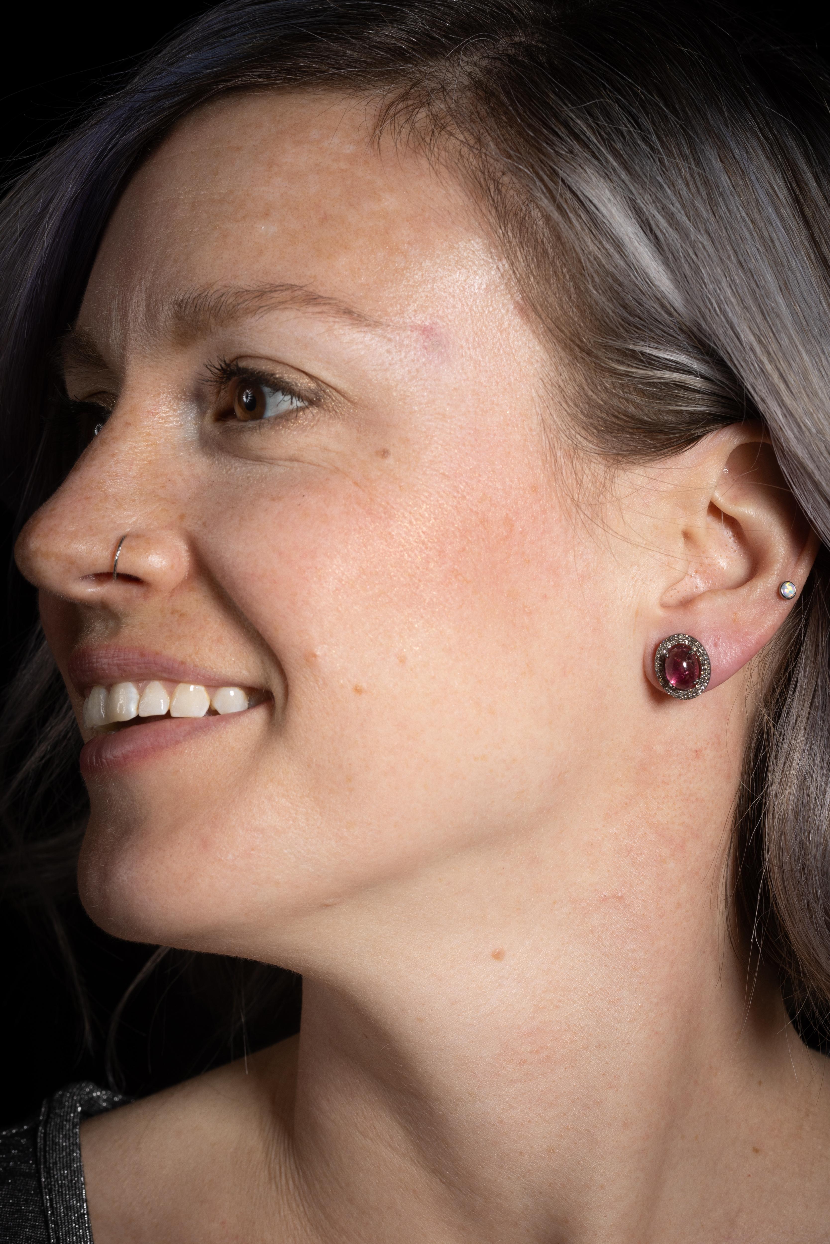 Boucles d'oreilles en tourmaline rose et diamant Excellent état - En vente à Nantucket, MA
