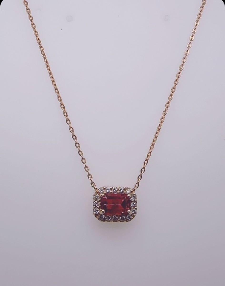 Pendente in oro 18ky con tormalina rosa e diamanti 