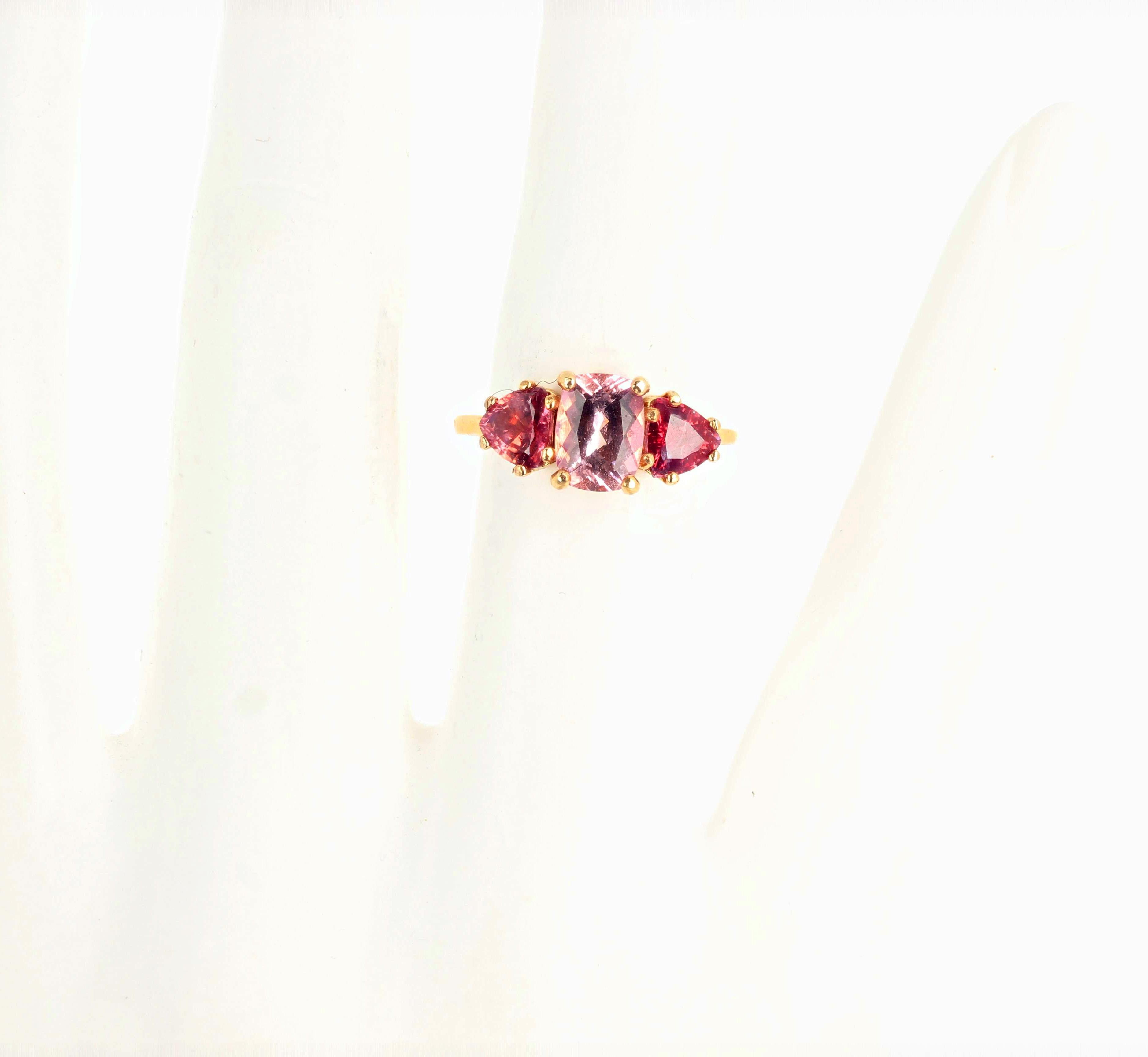 Women's or Men's Gemjunky Exotic Three Stone Pink Tourmaline & Red Spinel 14 Kt Yellow Gold Ring