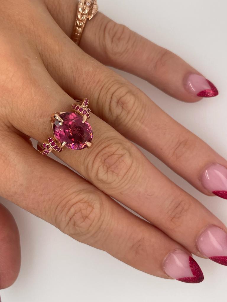 For Sale:  Pink Rubelite Tourmaline and Ruby Forget Me Knot Ring in 18ct Rose Gold 10