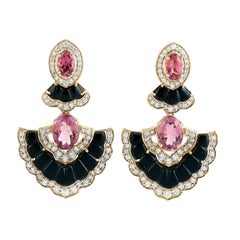 Boucles d'oreilles pendantes en forme d'éventail avec tourmaline rose, onyx noir et diamants, en or jaune 18 carats