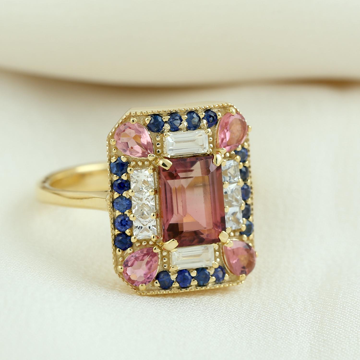 Pink Tourmaline & Blue Sapphire Ring Accented With Diamonds In 14k Yellow Gold (Art déco) im Angebot