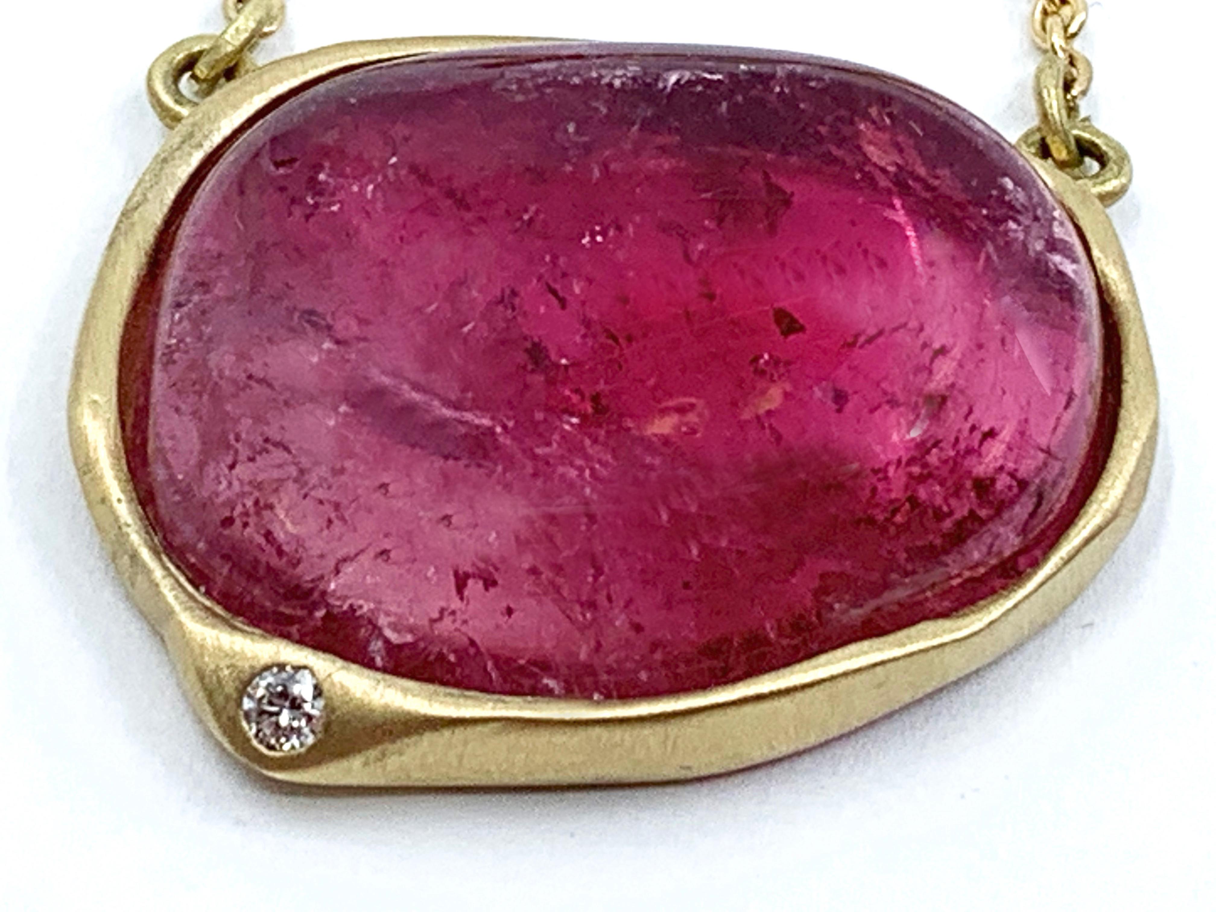 Brilliant Cut Pink Tourmaline Cabochon Pendant in Yellow Gold with Diamond Accent on Chain