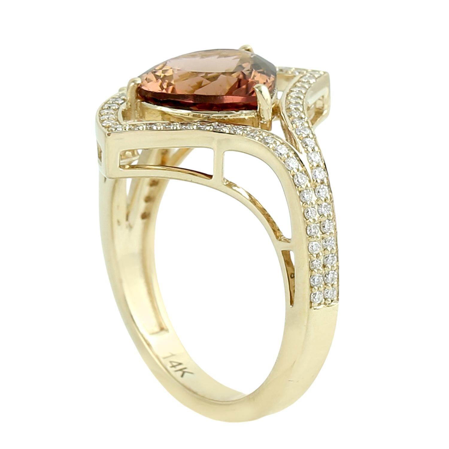Taille mixte Bague cocktail en or jaune 14k avec tourmaline rose et diamants en vente