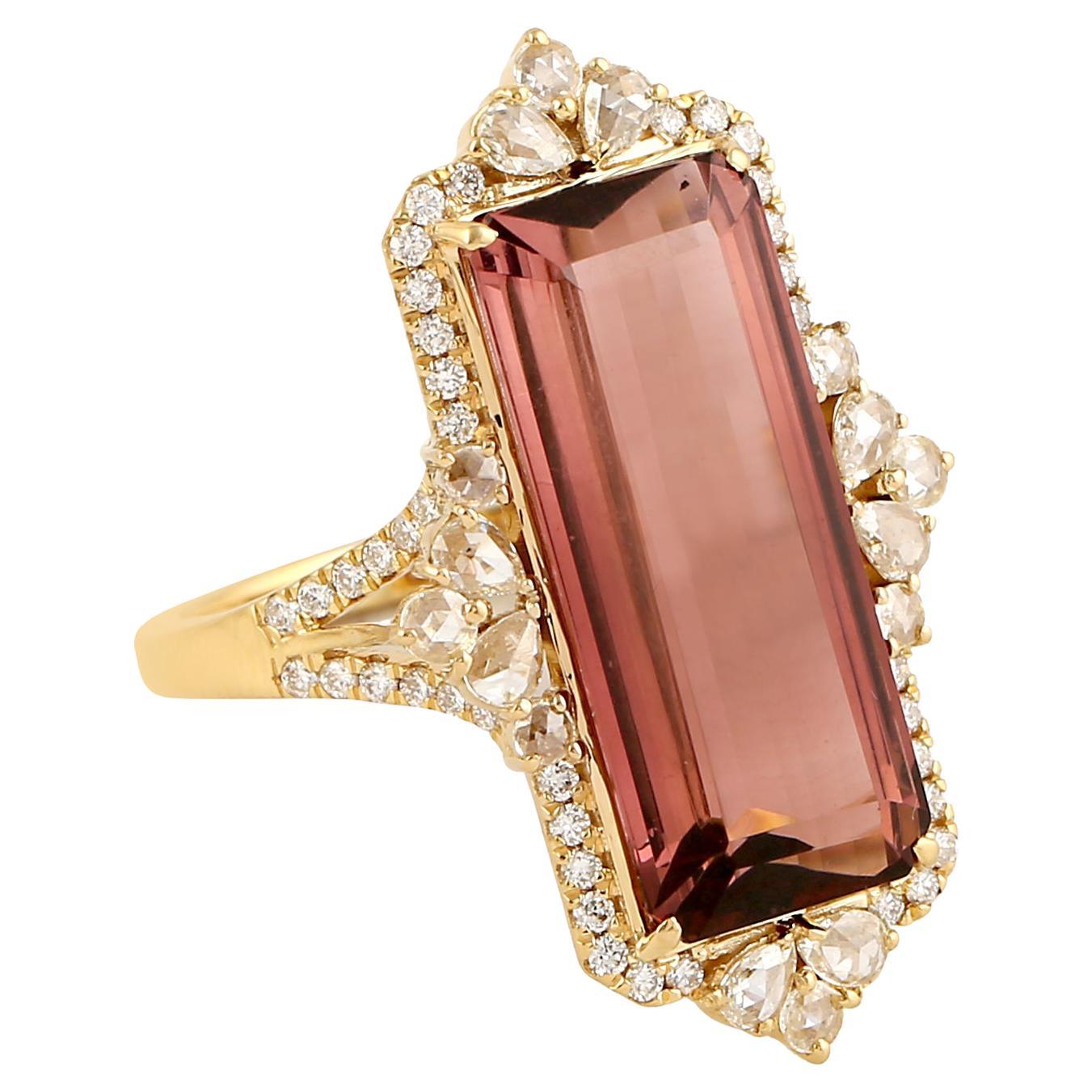 Pink Tourmaline Cocktail Ring Wth Diamonds Made in 18k Yellow Gold For Sale