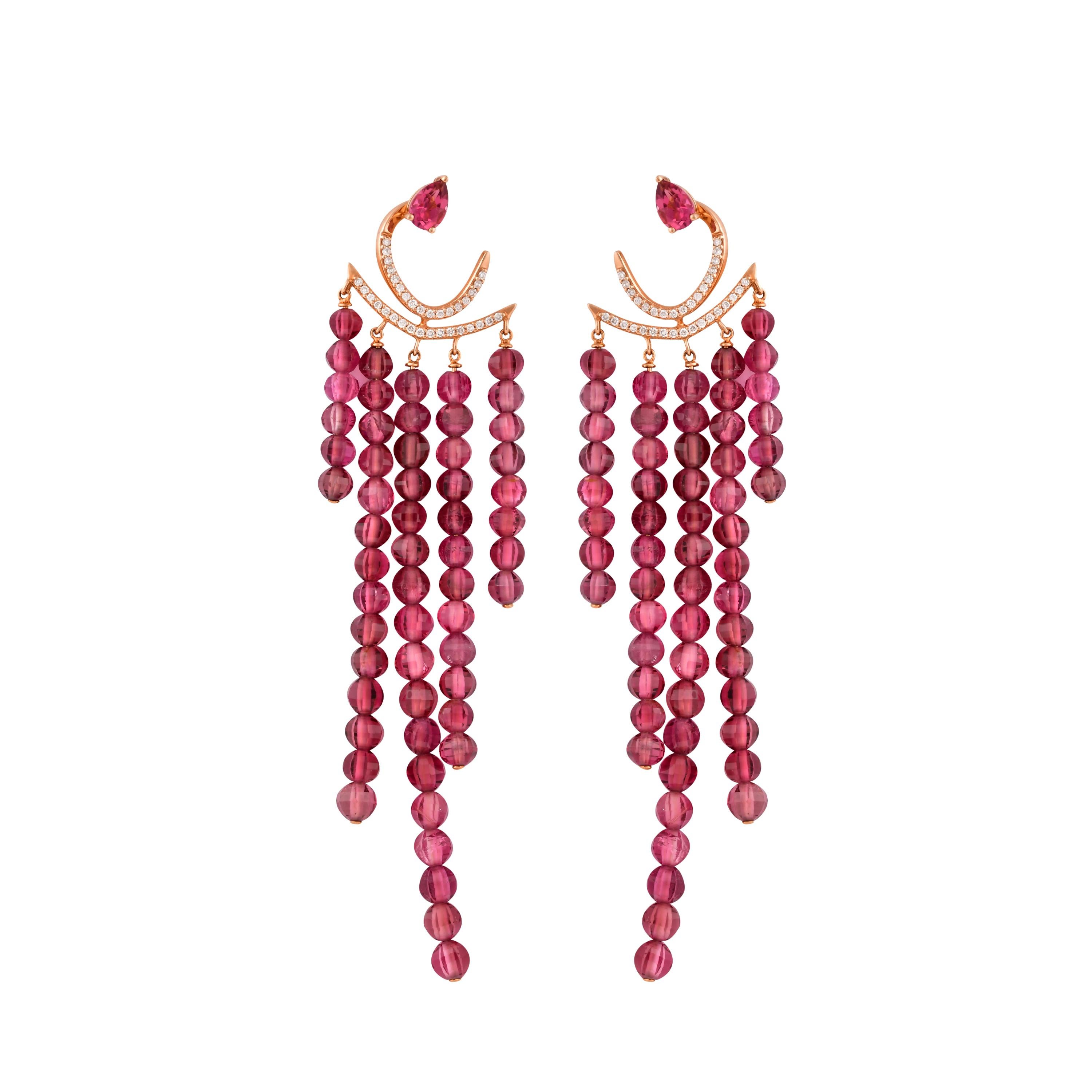 Contemporain Boucles d'oreilles pendantes en or rose 14 carats avec tourmaline rose en vente