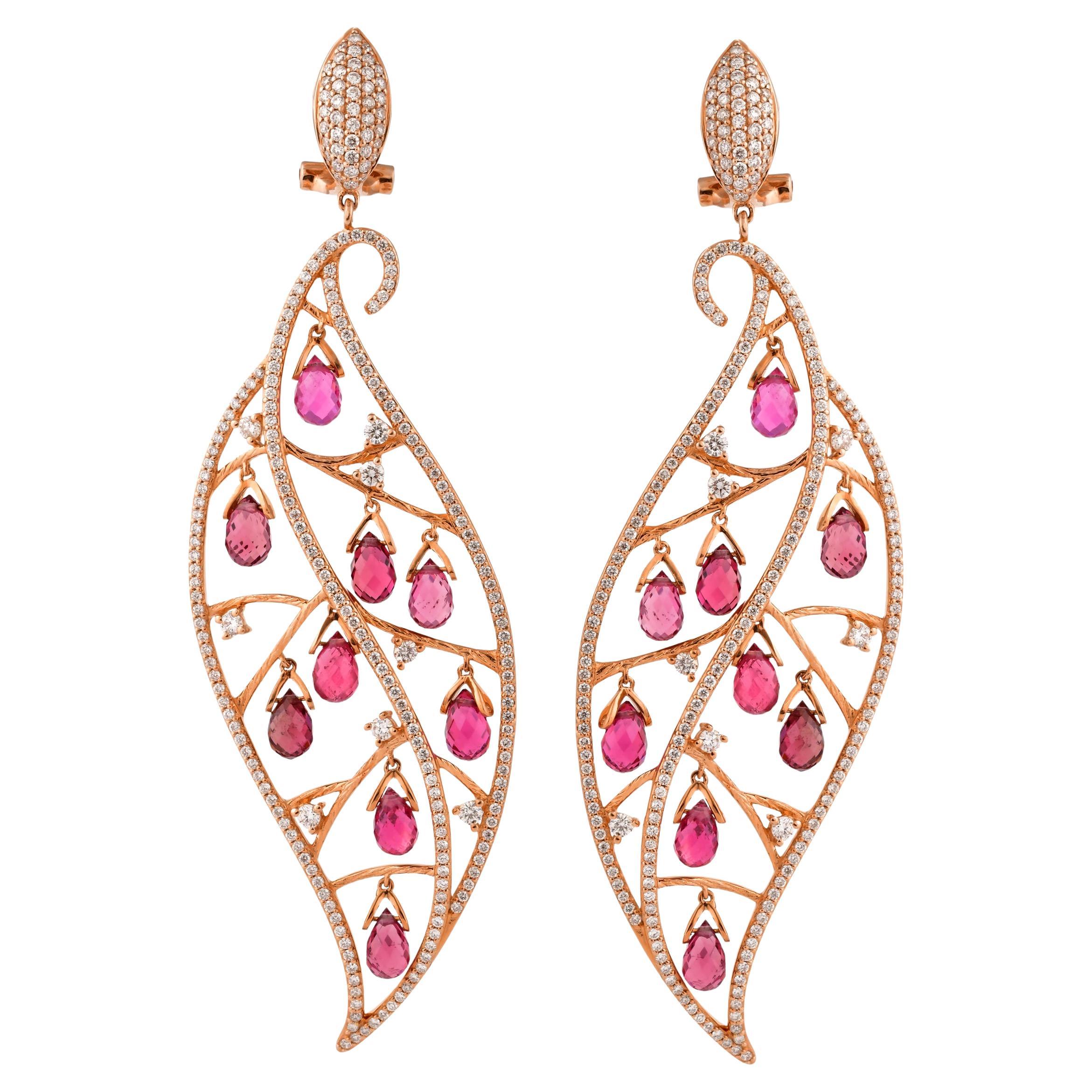 Sunita Nahata Rosa Turmalin 11.42 Karat. Ohrhänger aus 14KRG mit Diamanten.