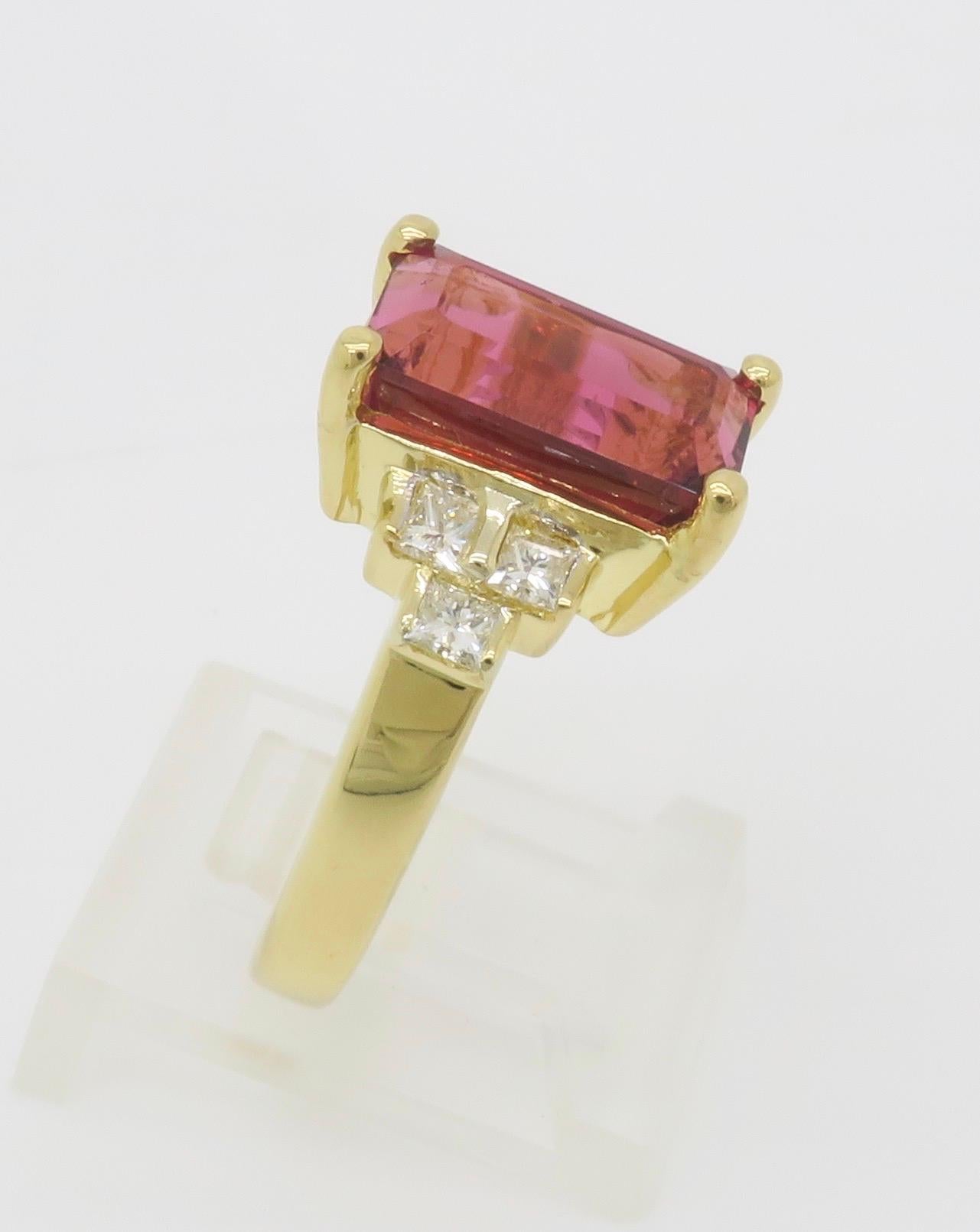 Women's Pink Tourmaline & Diamond 18k Yellow Gold Ring For Sale