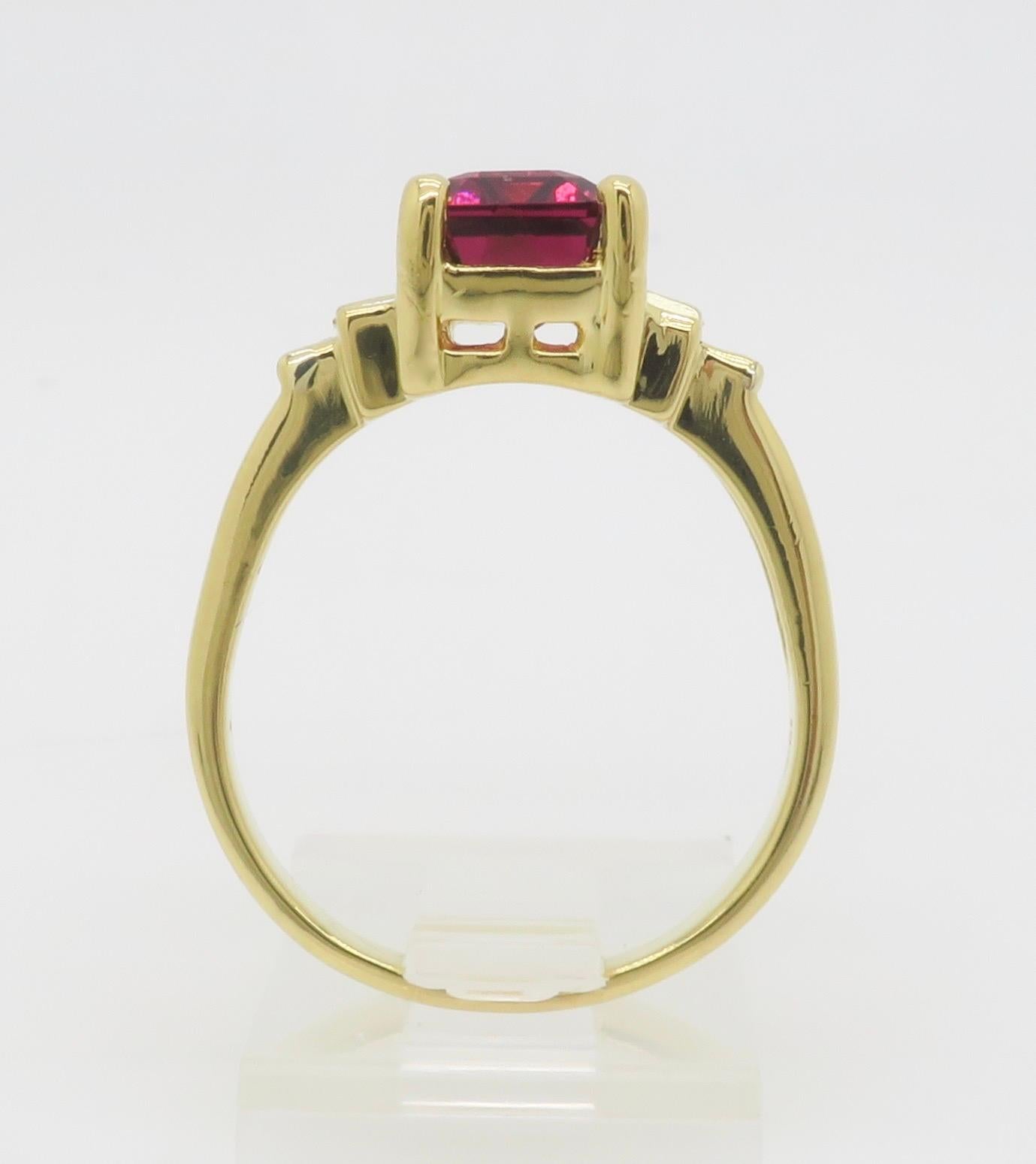 Pink Tourmaline & Diamond 18k Yellow Gold Ring For Sale 2