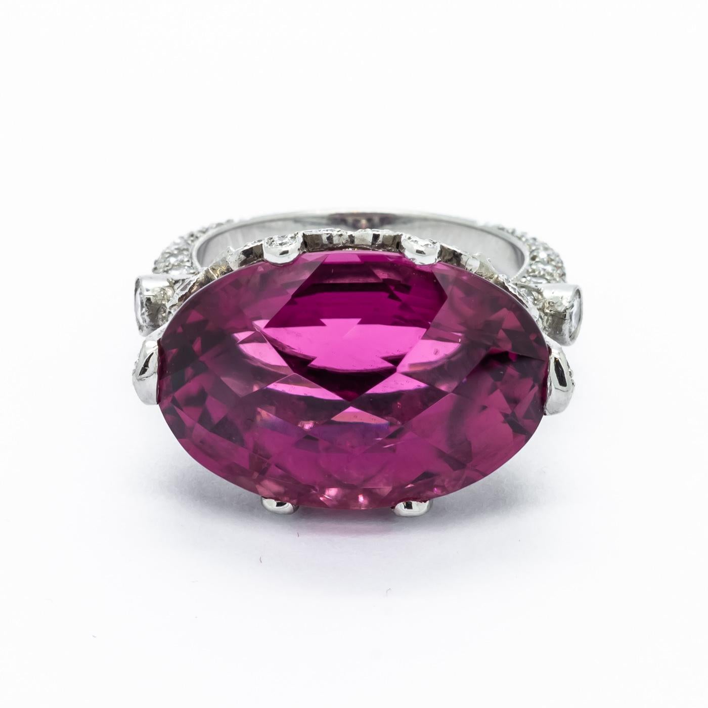 Pink Tourmaline, Diamond and Platinum Ring In New Condition For Sale In London, GB