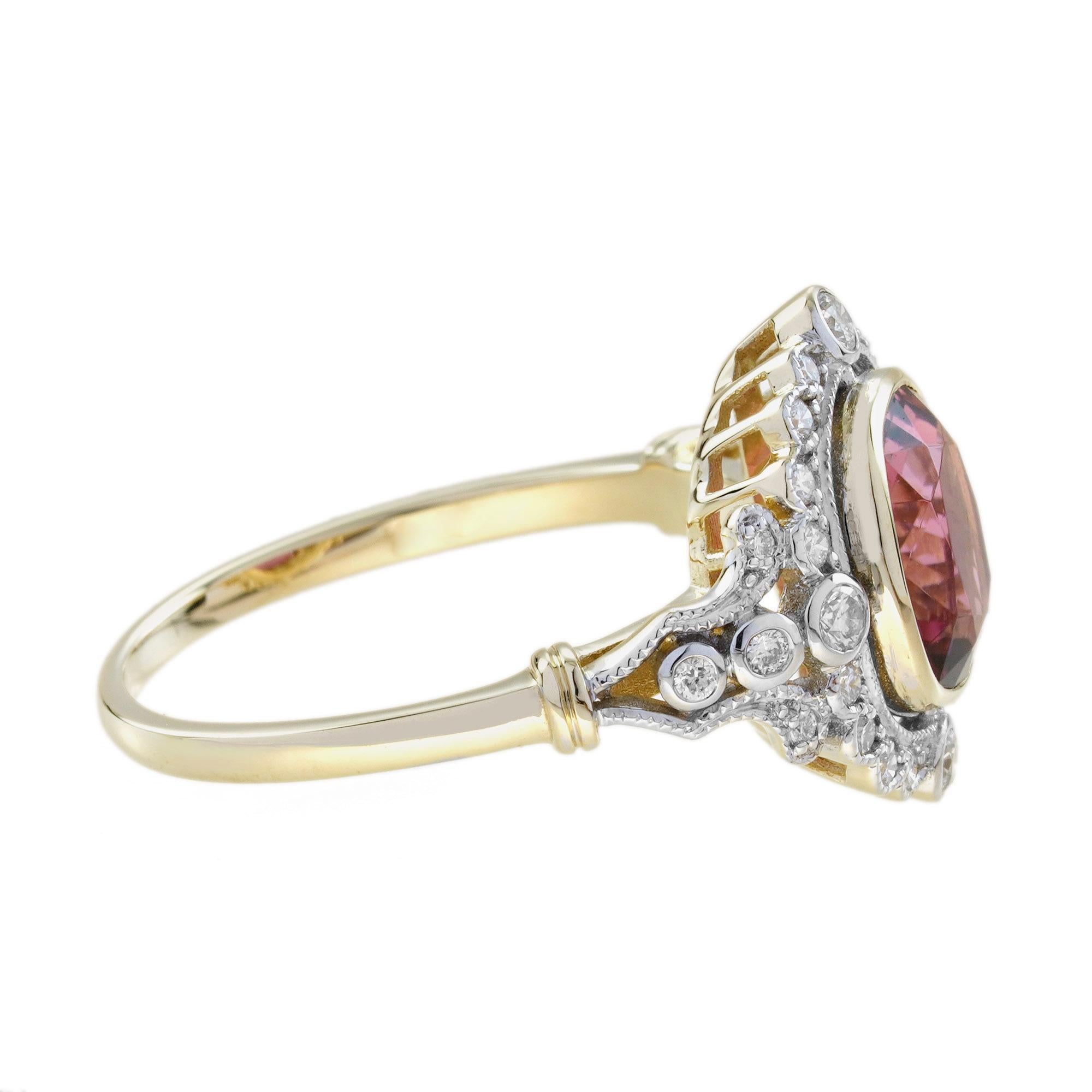 Bague de fiançailles en or jaune 14 carats avec tourmaline rose, diamant et halo de style ancien en vente 3