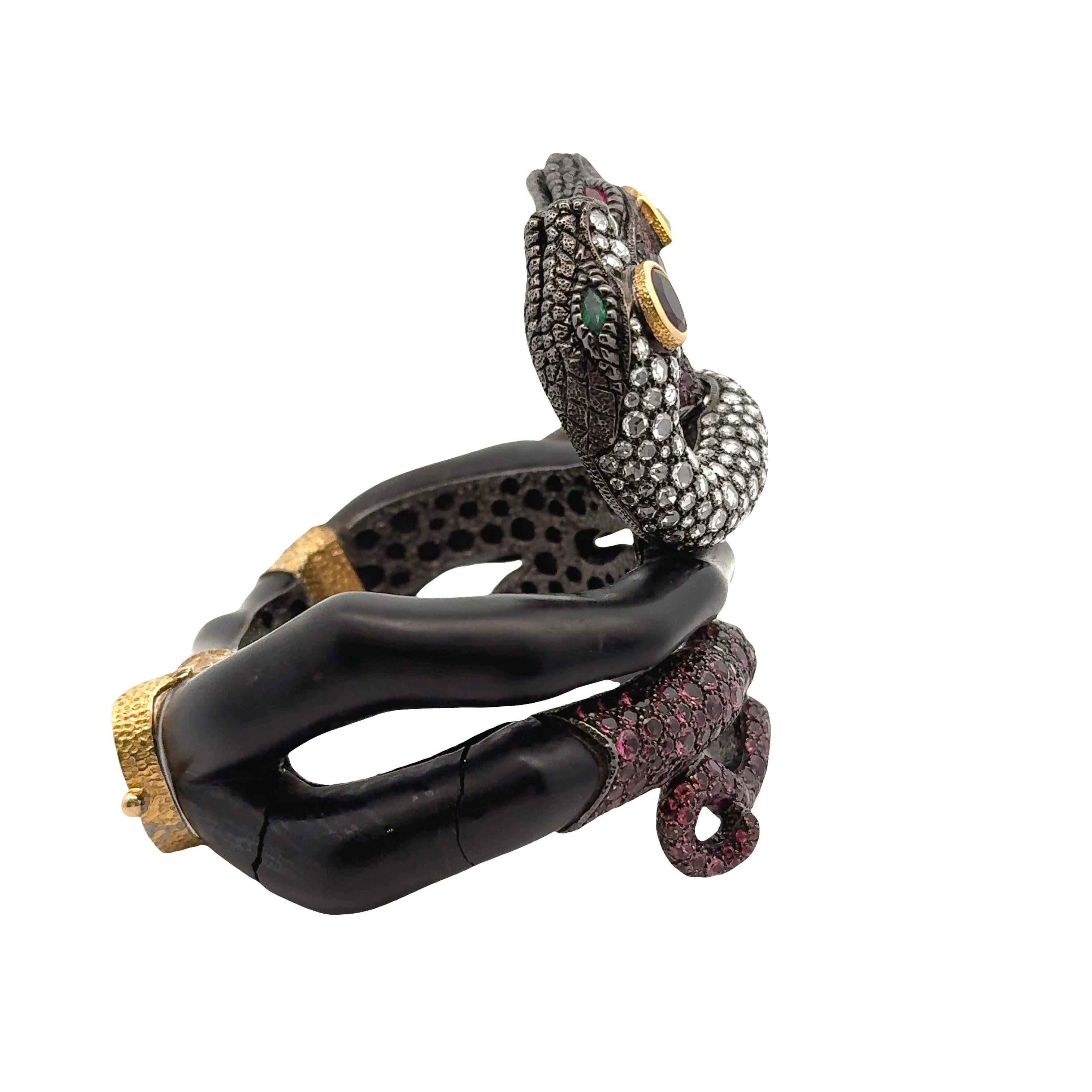 Contemporain Bracelet serpent en argent et or 18k avec tourmaline rose et diamant en vente