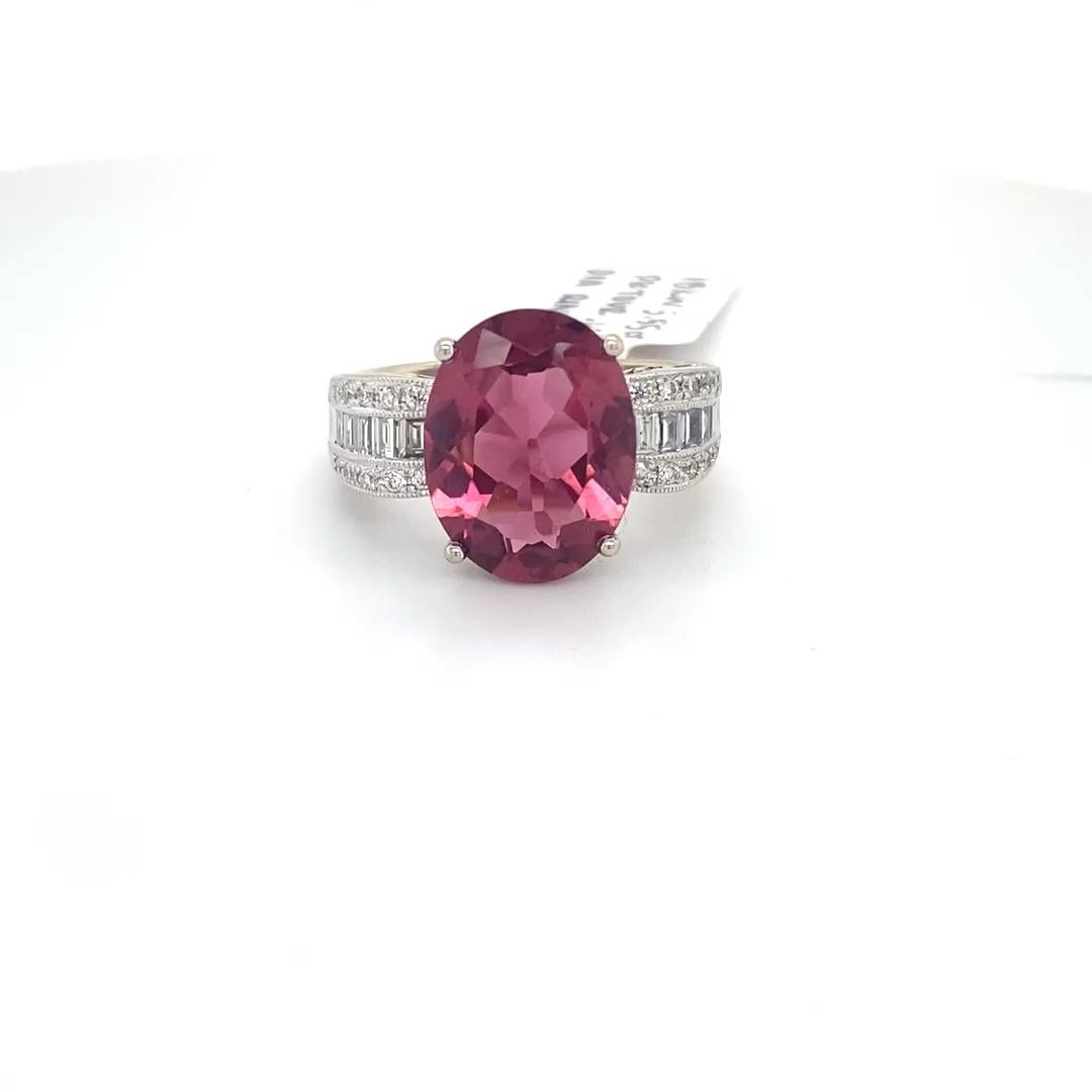 Anillo de turmalina rosa con diamantes, rubelita personalizada 6,30 quilates en total Contemporáneo en venta