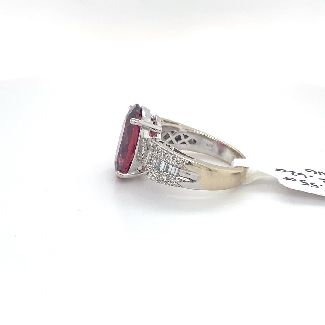 Anillo de turmalina rosa con diamantes, rubelita personalizada 6,30 quilates en total en Nuevo estado para la venta en Austin, TX