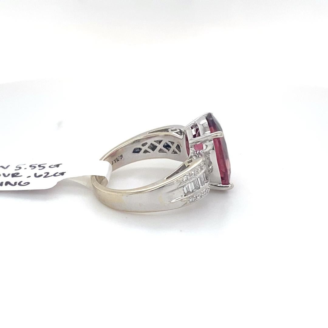 De las mujeres Anillo de turmalina rosa con diamantes, rubelita personalizada 6,30 quilates en total en venta