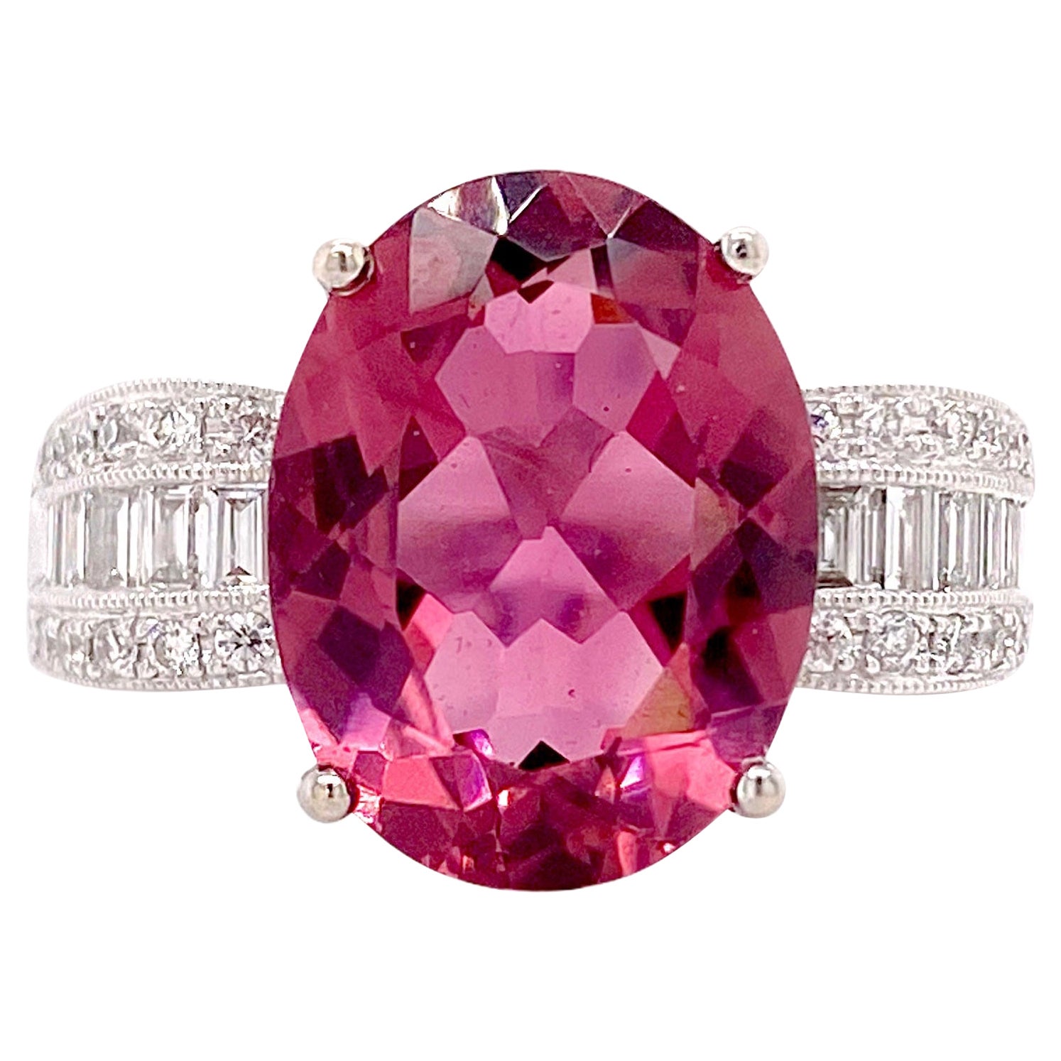 Anillo de turmalina rosa con diamantes, rubelita personalizada 6,30 quilates en total en venta